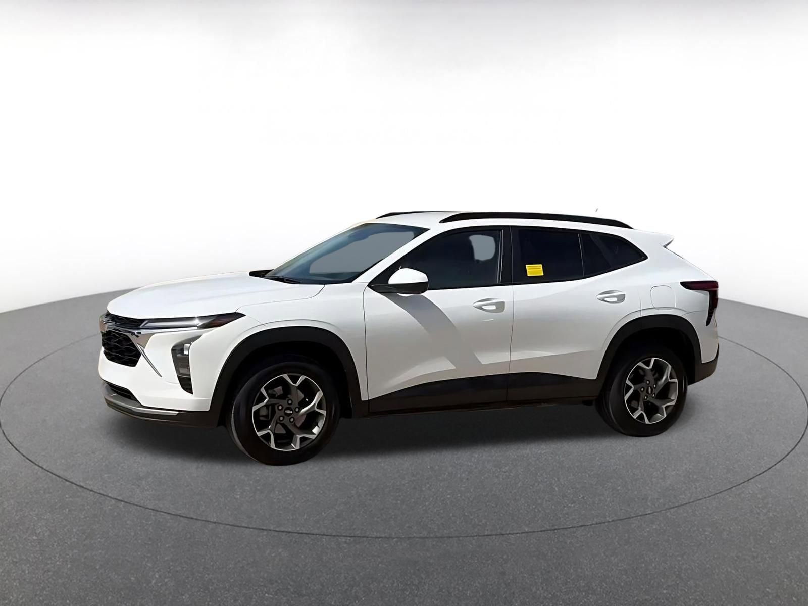 Thumbnail: 2025 Chevrolet Trax - 8