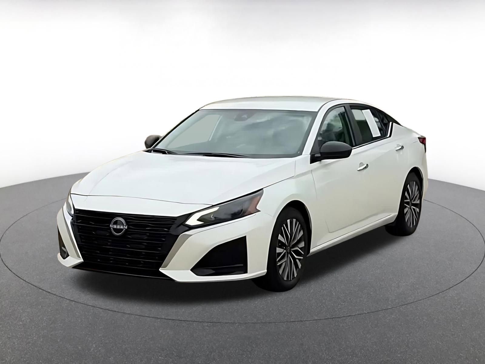 Thumbnail: 2025 Nissan Altima - 7