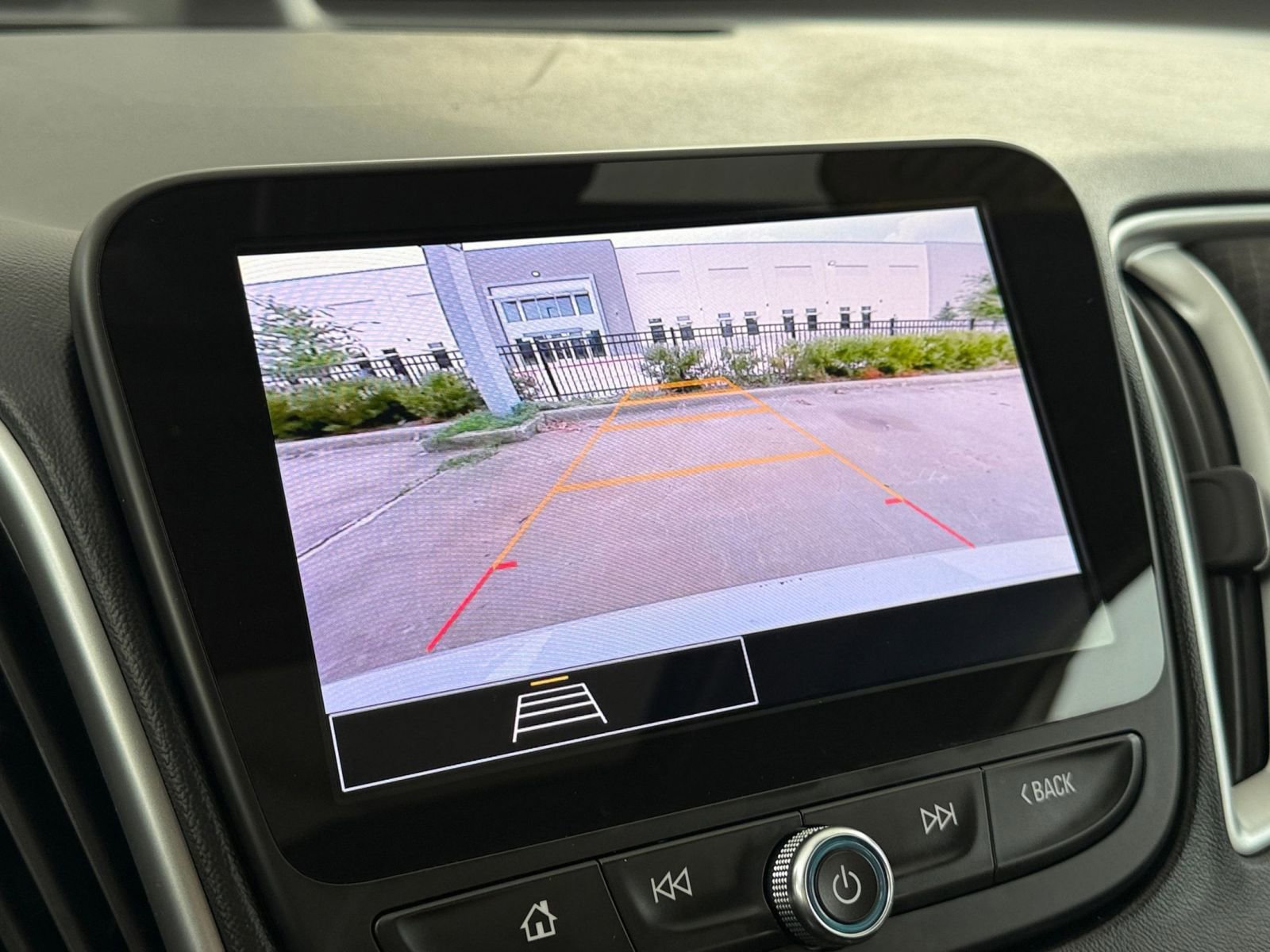 Thumbnail: 2024 Chevrolet Malibu - 17