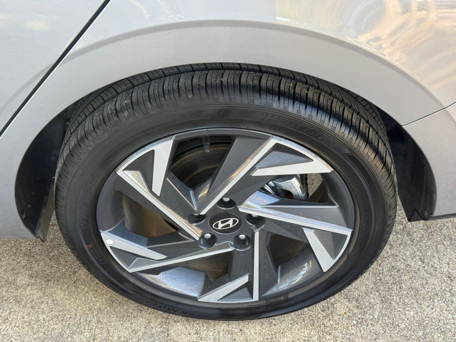 Thumbnail: 2025 Hyundai Elantra - 32