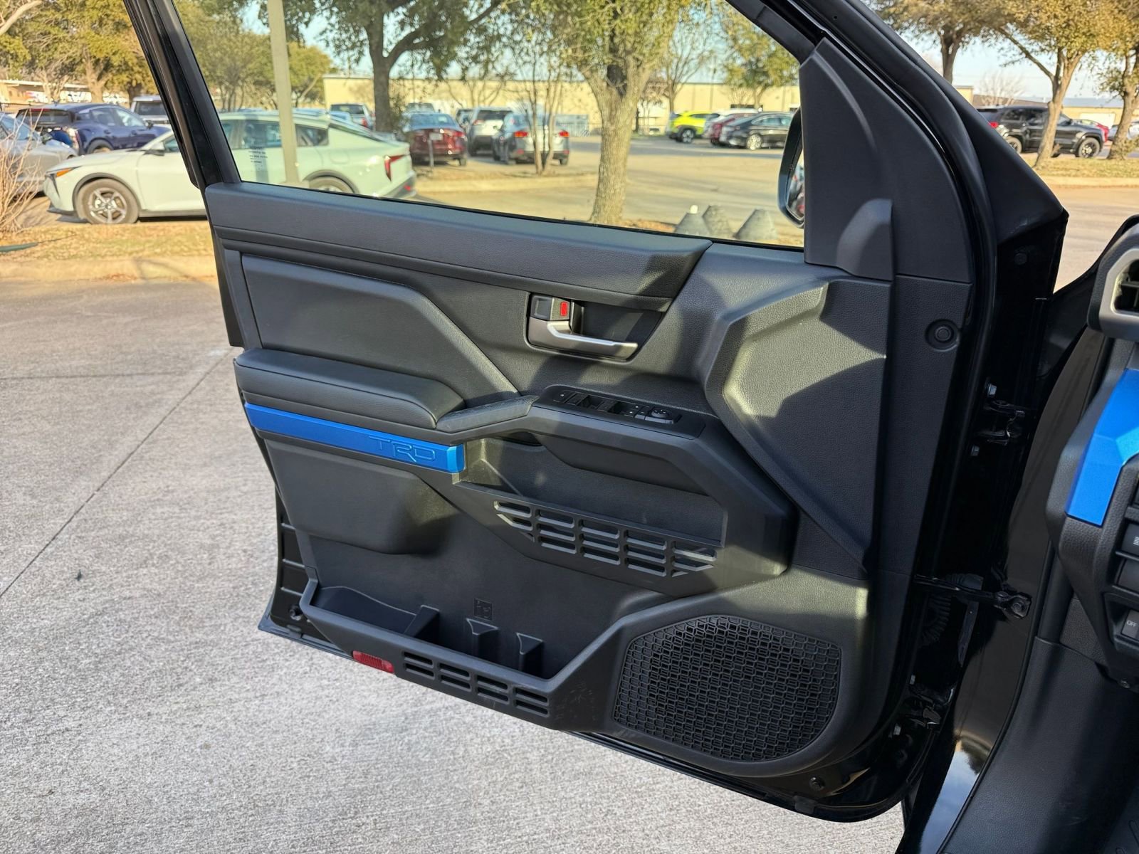 Thumbnail: 2025 Toyota Tacoma - 18