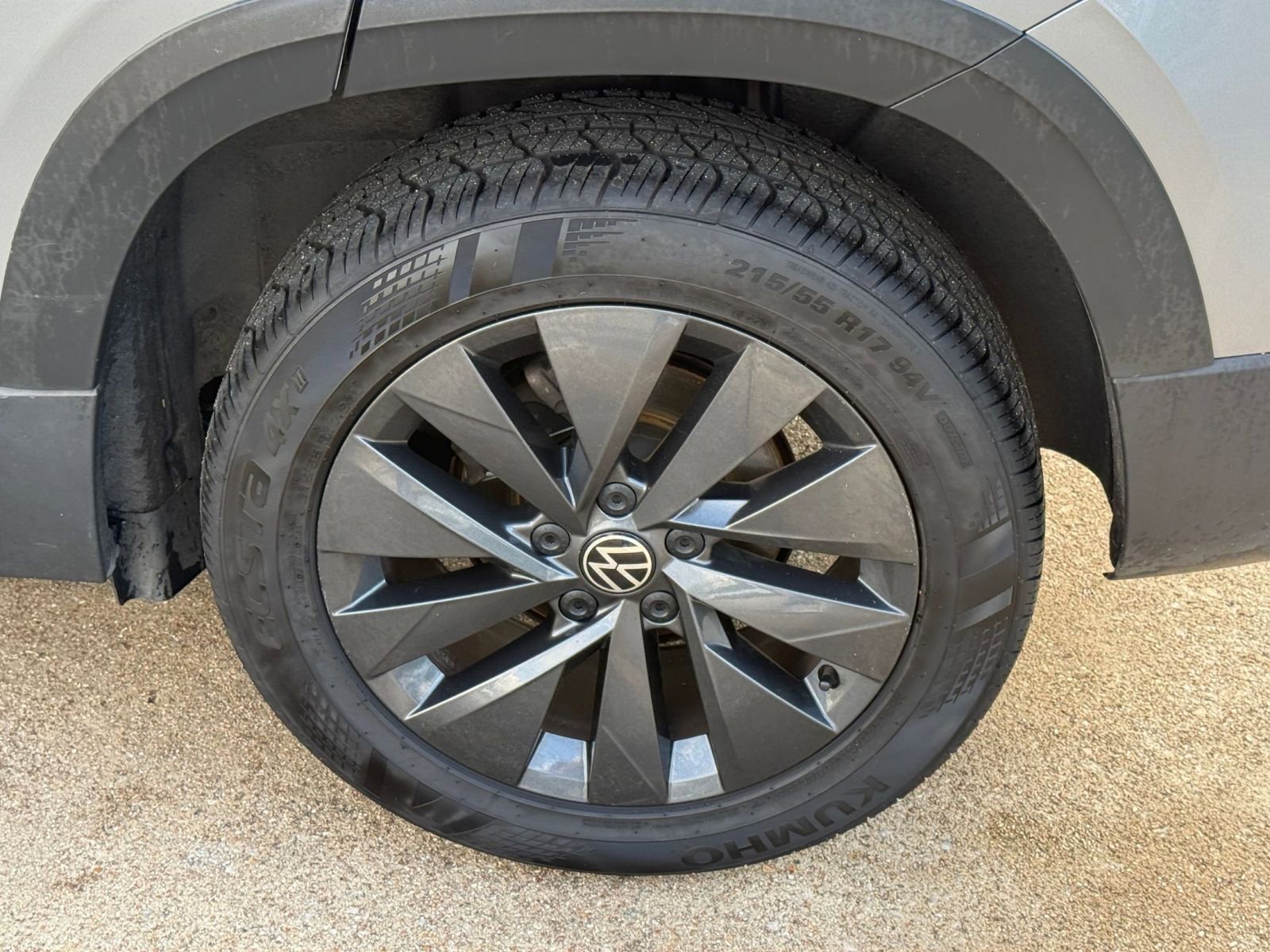 Thumbnail: 2024 Volkswagen Taos - 30