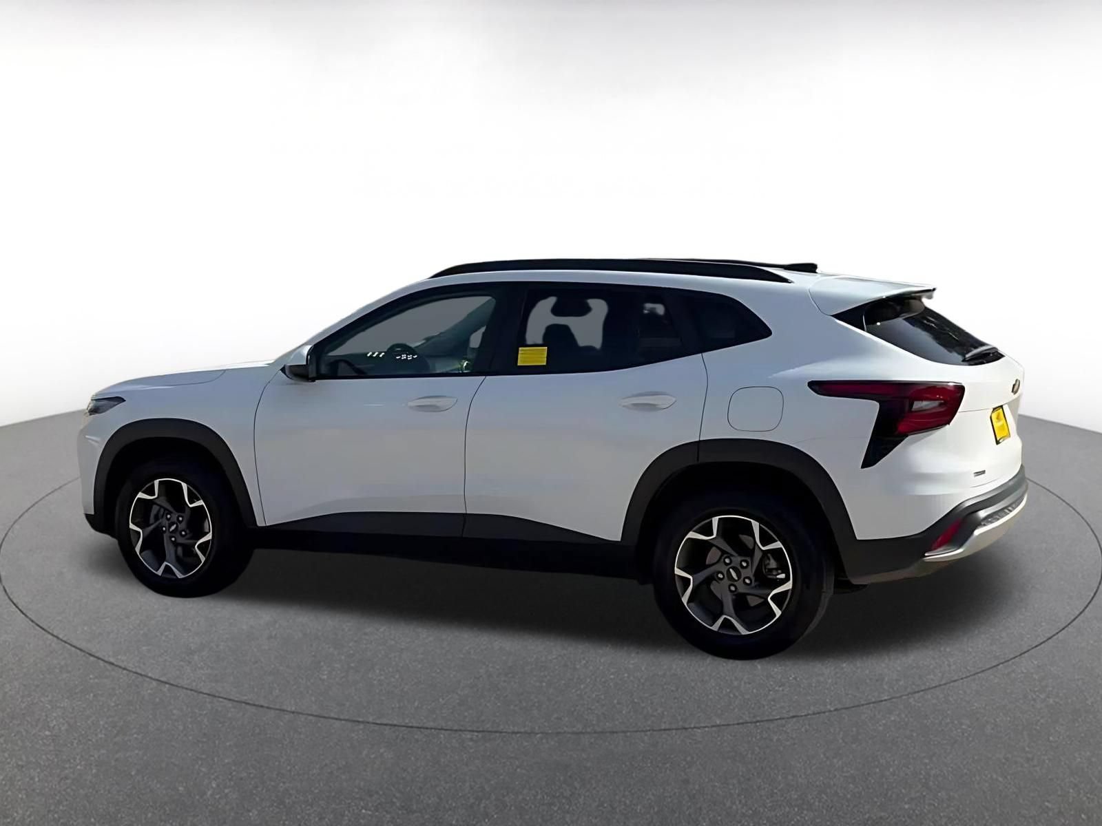 Thumbnail: 2025 Chevrolet Trax - 10