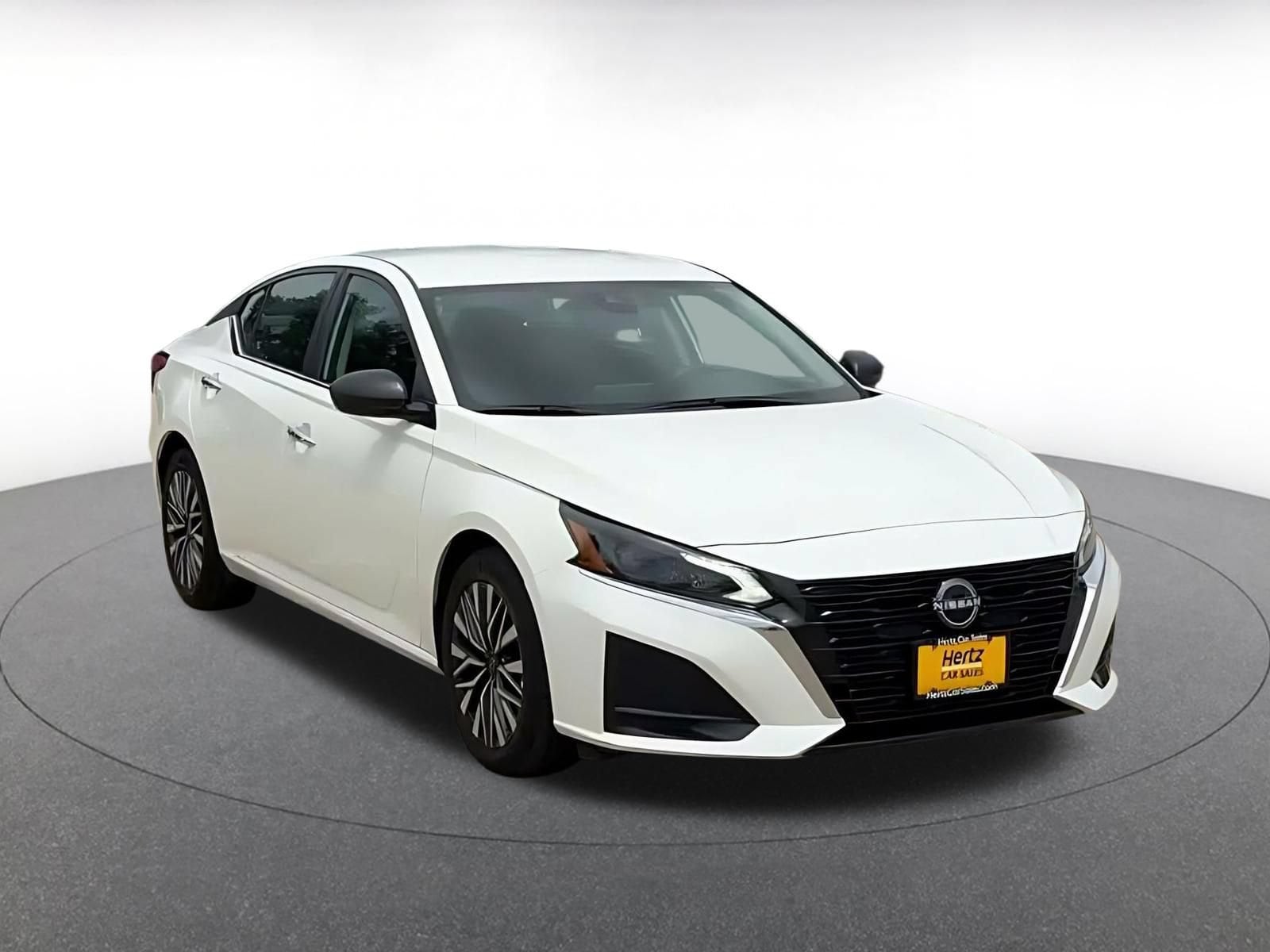 Thumbnail: 2025 Nissan Altima - 3