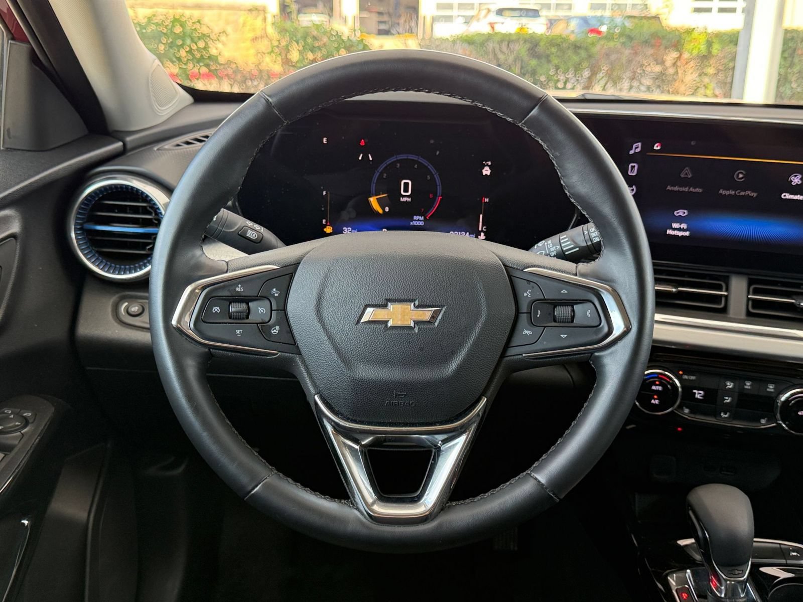 Thumbnail: 2025 Chevrolet Trax - 28