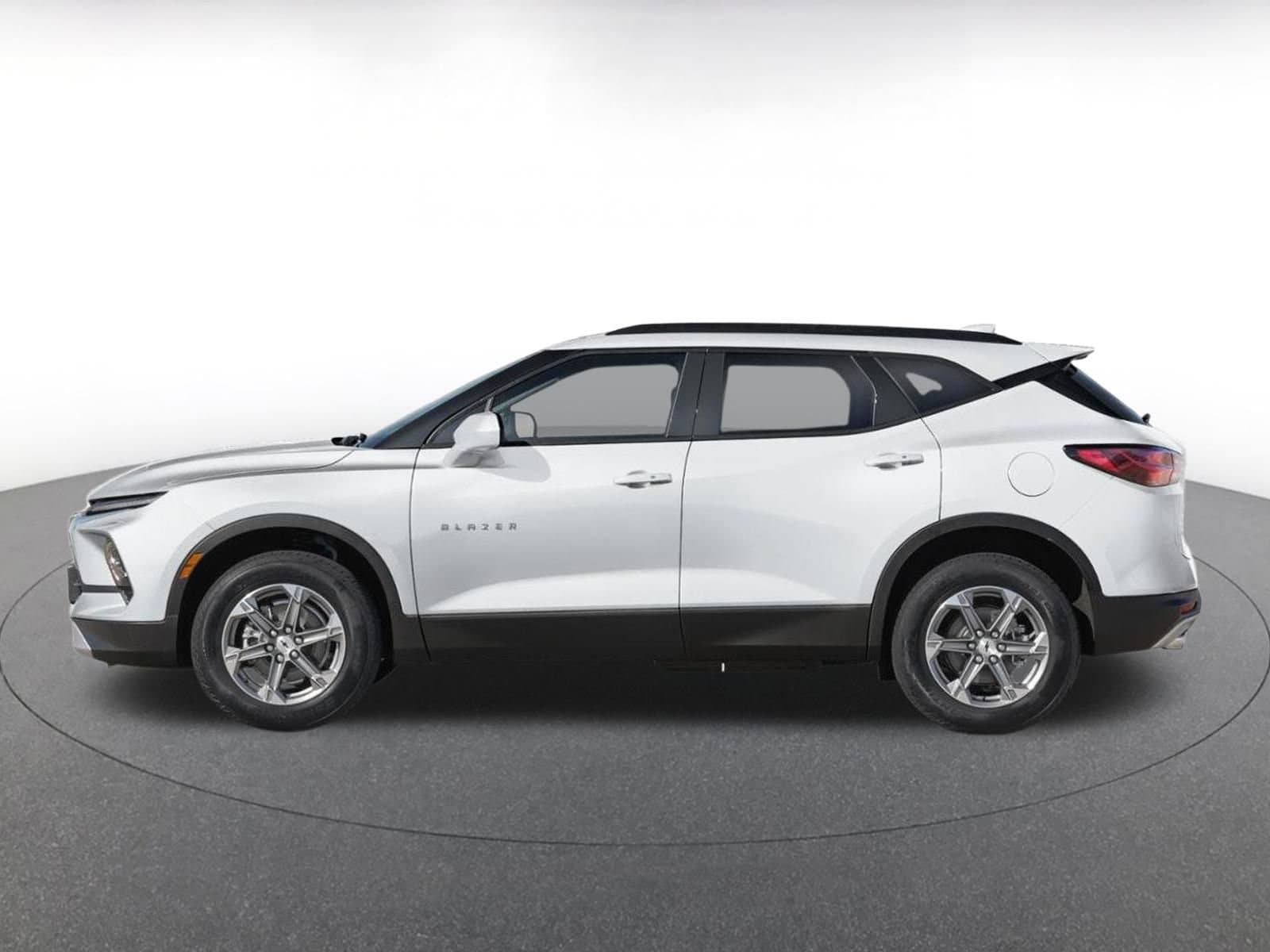 Thumbnail: 2026 Chevrolet Blazer - 3
