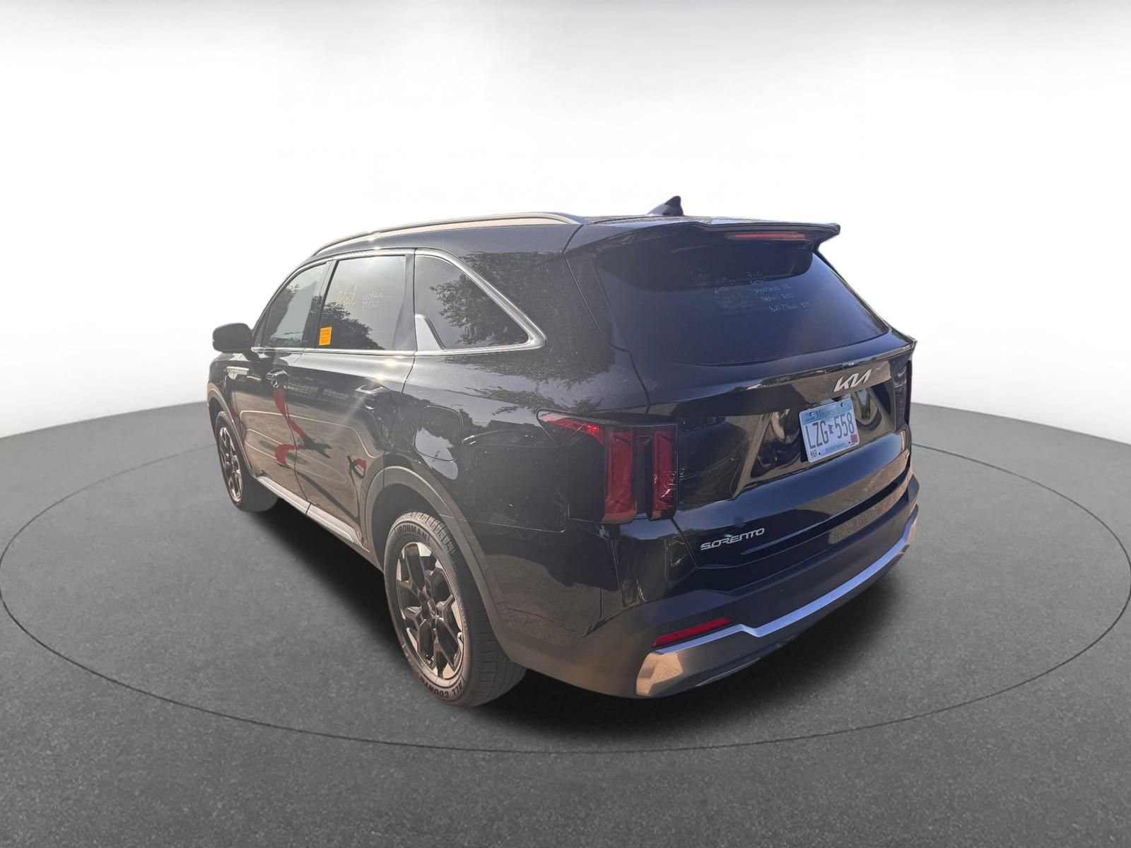 Thumbnail: 2024 Kia Sorento - 3