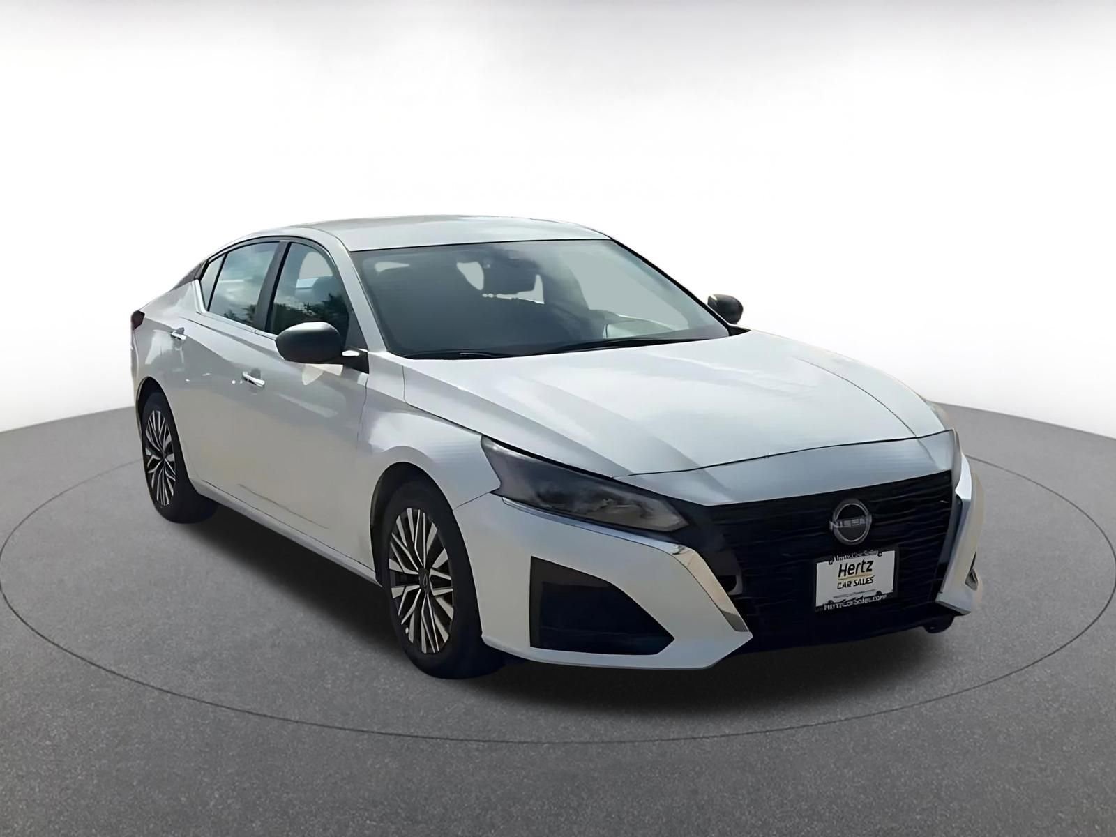Thumbnail: 2025 Nissan Altima - 3