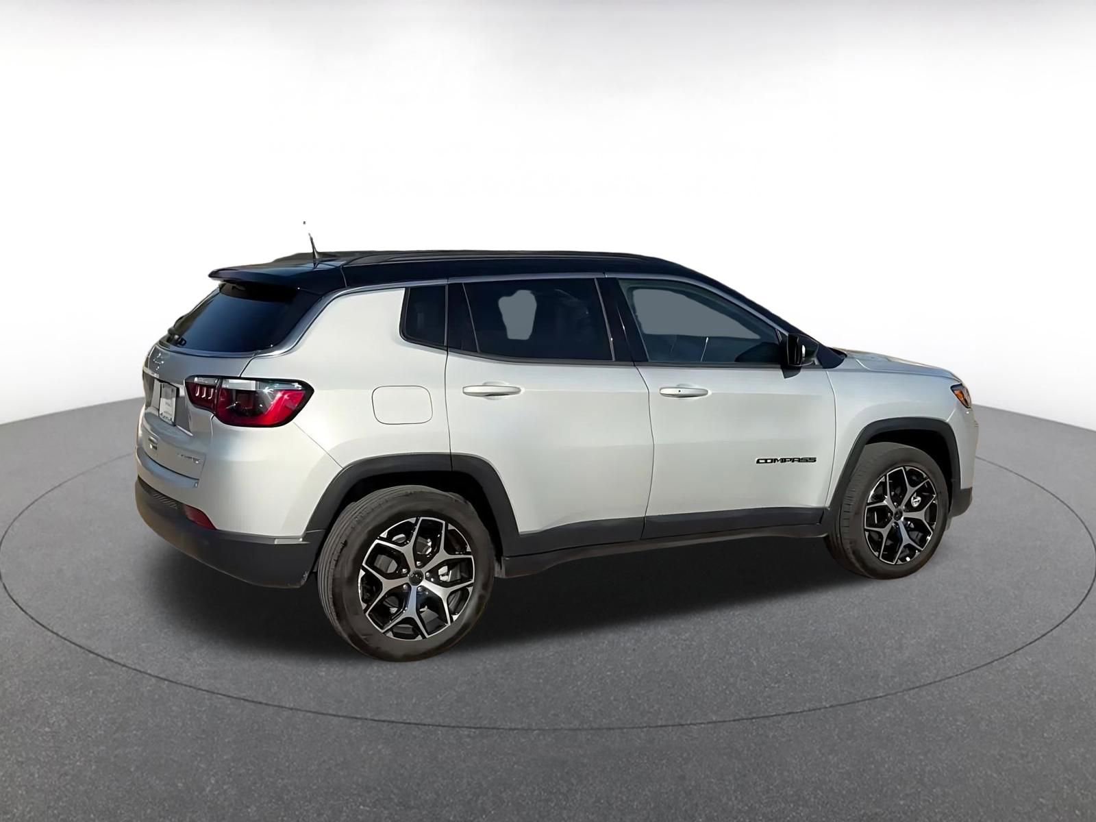 Thumbnail: 2025 Jeep Compass - 15