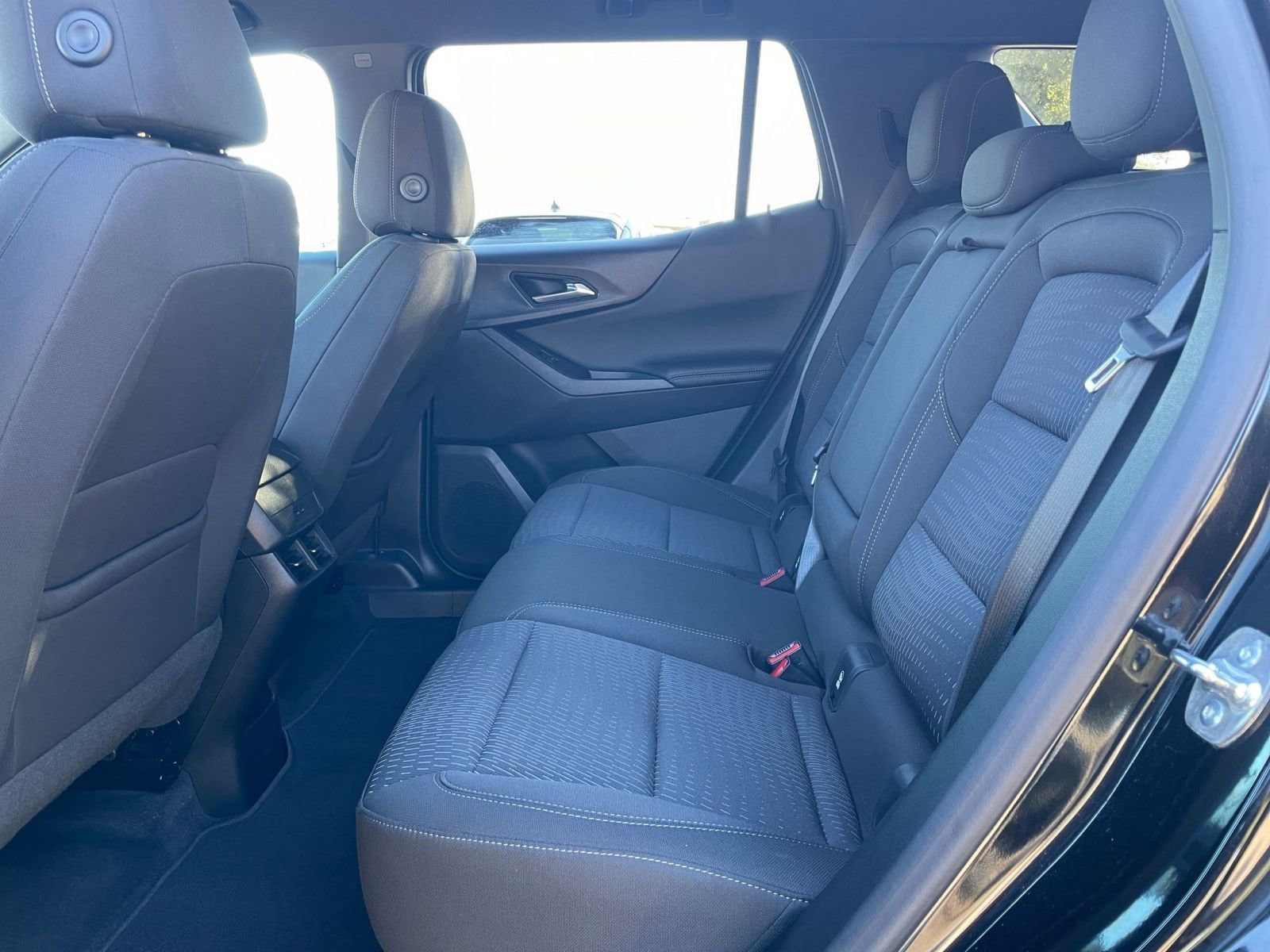 Thumbnail: 2025 Chevrolet Equinox - 25