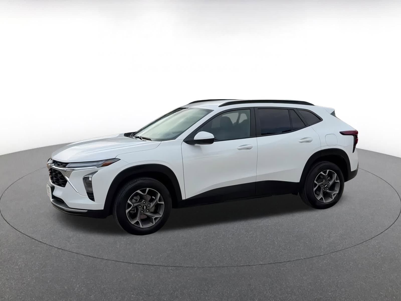 Thumbnail: 2025 Chevrolet Trax - 9