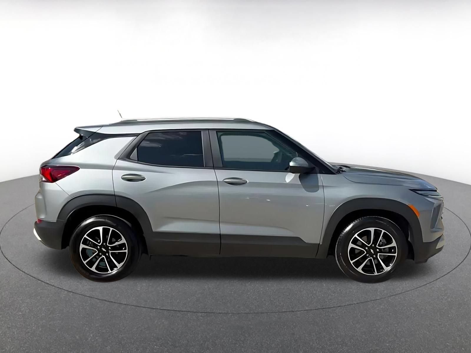 Thumbnail: 2025 Chevrolet TrailBlazer - 15