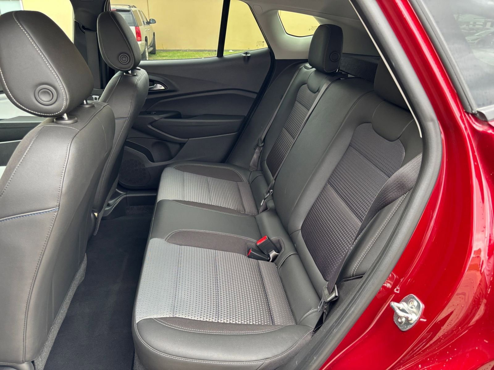 Thumbnail: 2025 Chevrolet Trax - 29