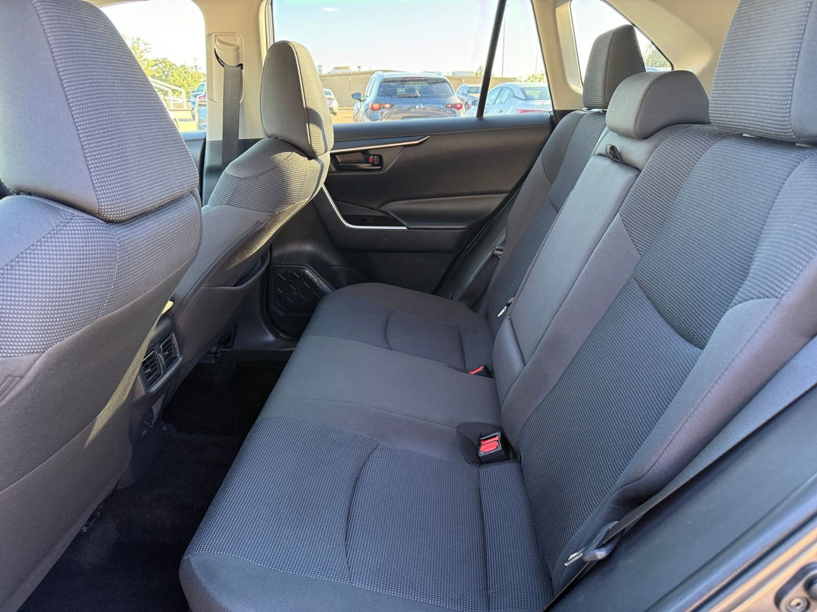 Thumbnail: 2025 Toyota RAV4 - 25