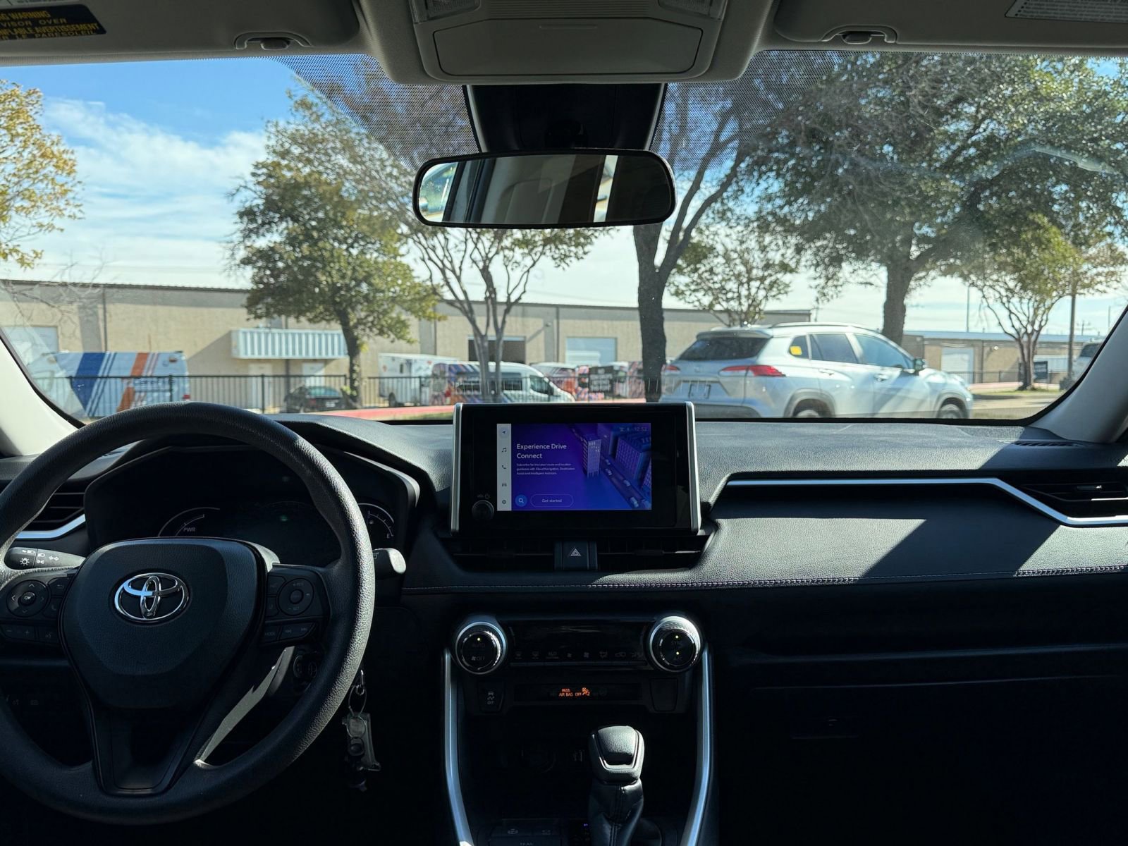 Thumbnail: 2025 Toyota RAV4 - 34