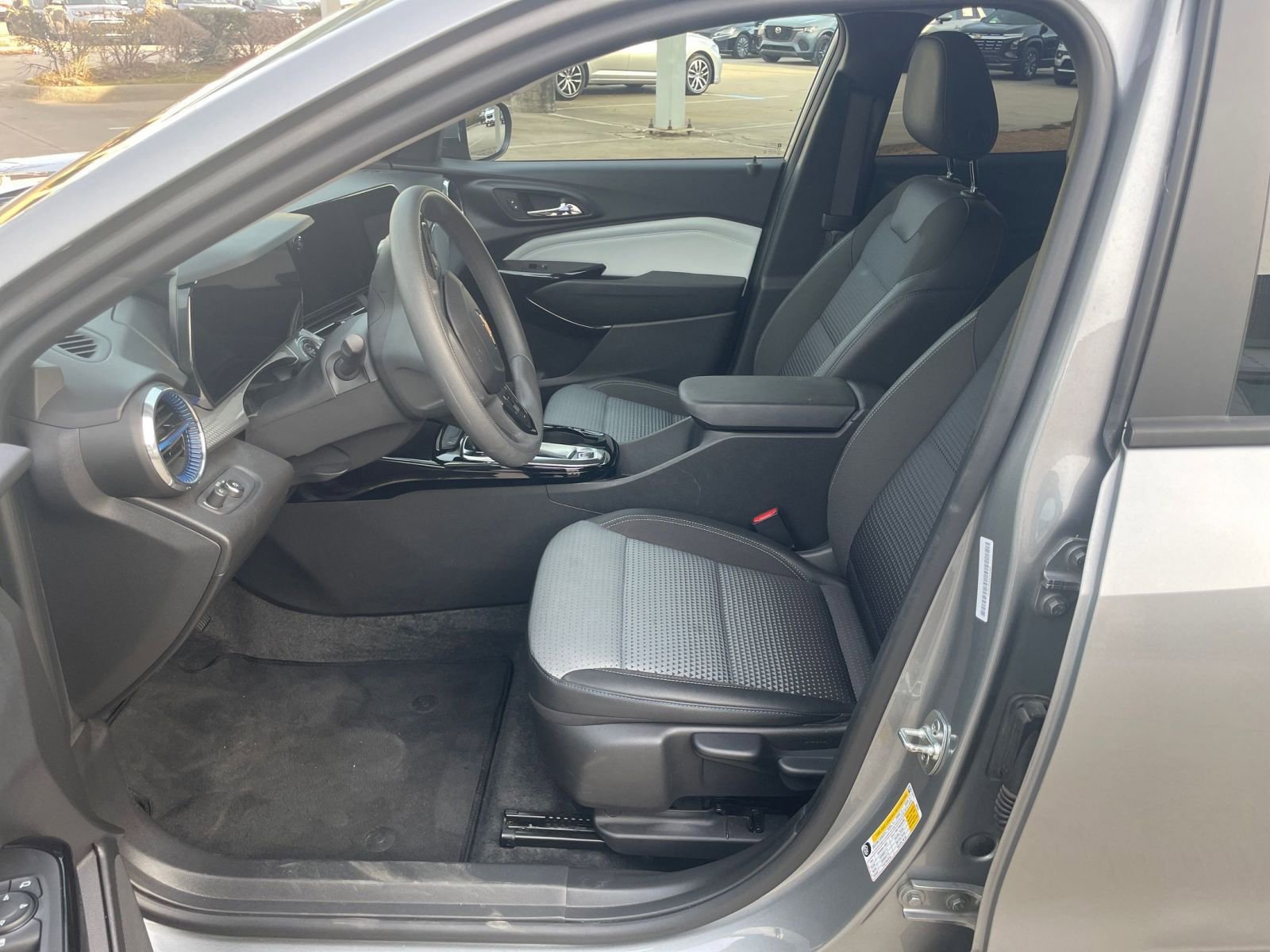 Thumbnail: 2025 Chevrolet Trax - 29