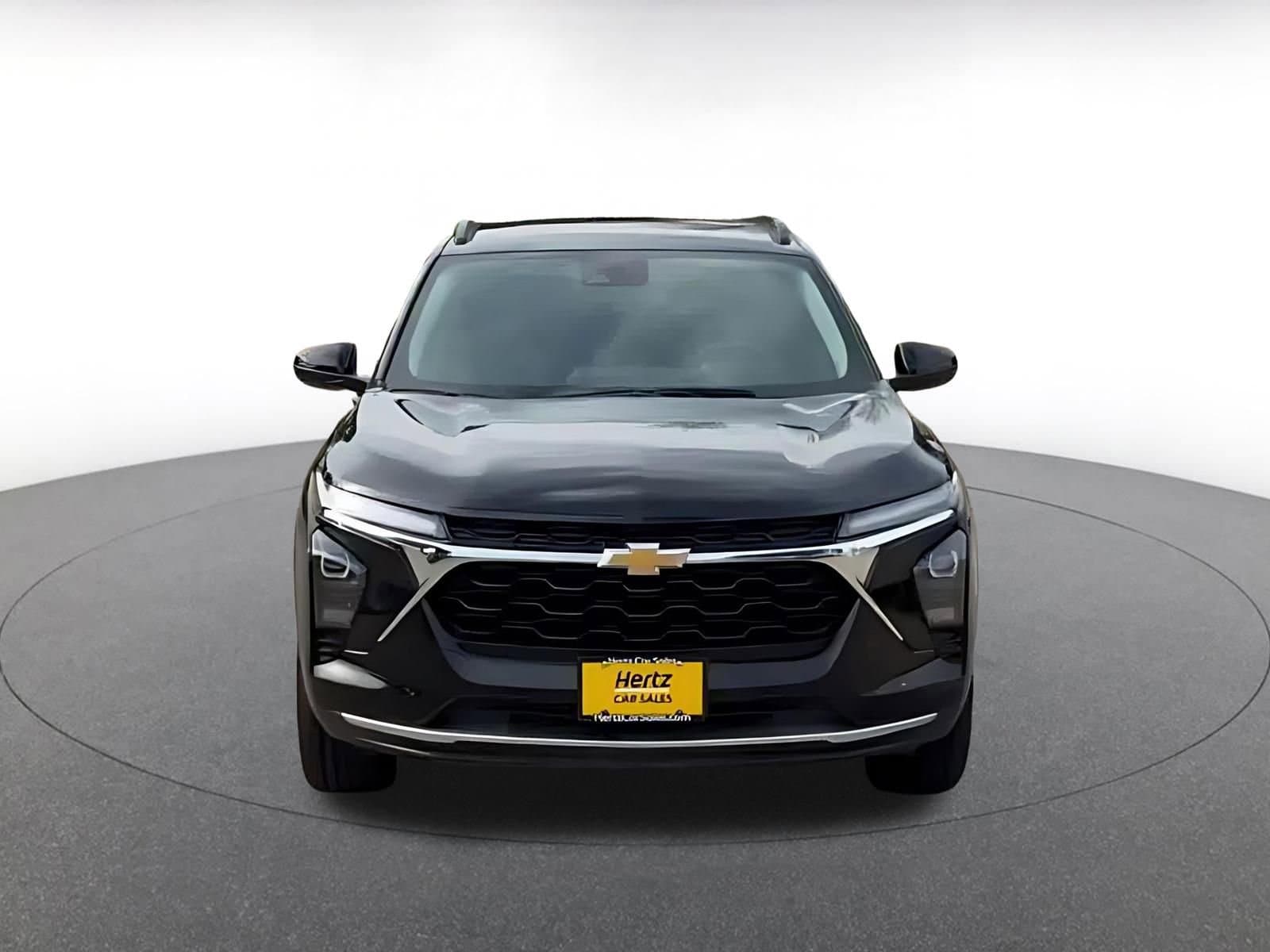 Thumbnail: 2025 Chevrolet Trax - 4