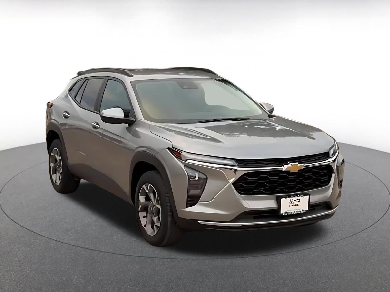 Thumbnail: 2025 Chevrolet Trax - 3
