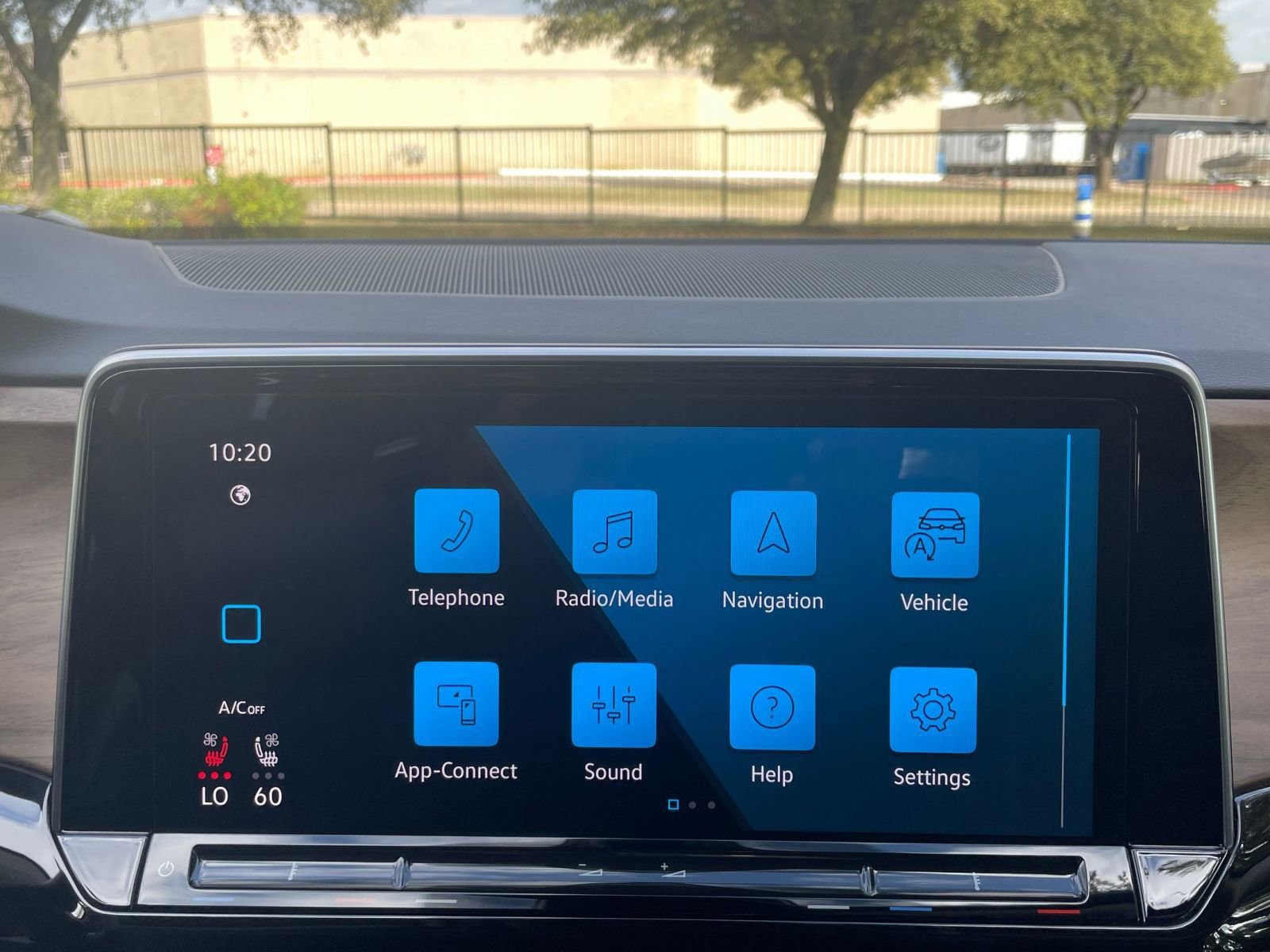 Thumbnail: 2025 Volkswagen Atlas - 22