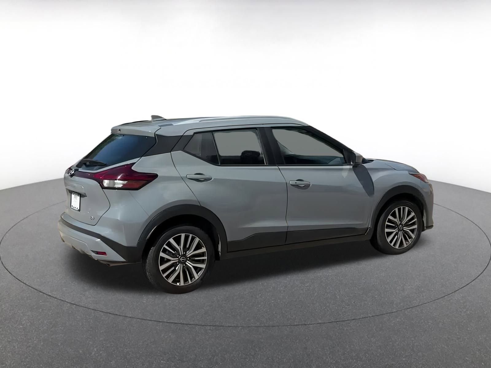 Thumbnail: 2023 Nissan Kicks - 15