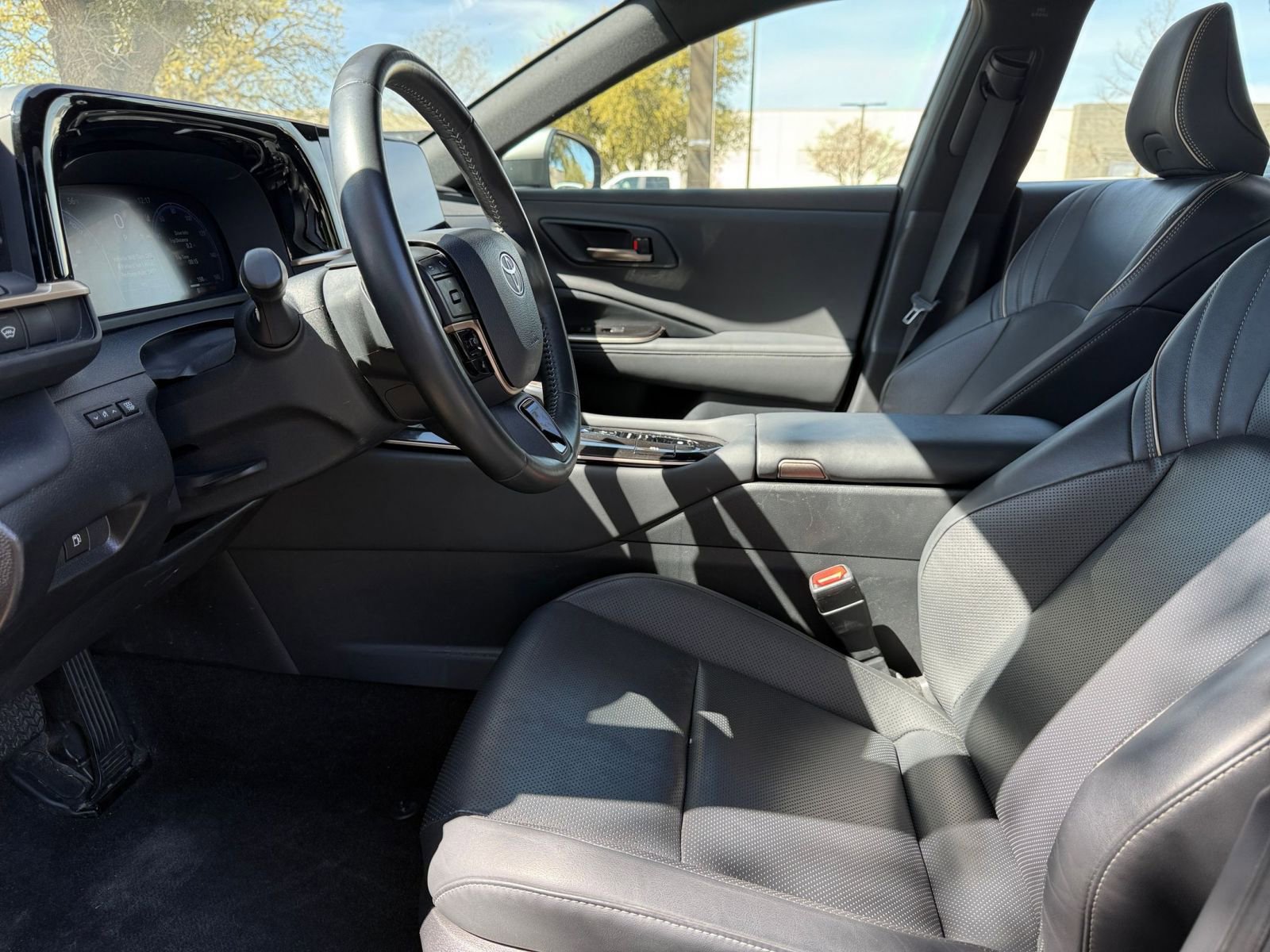 Thumbnail: 2025 Toyota Crown - 27