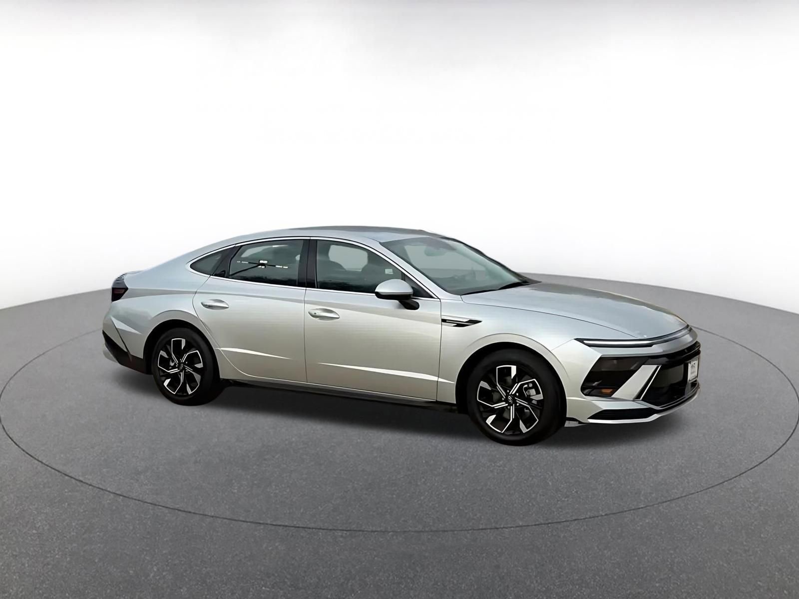 Thumbnail: 2025 Hyundai Sonata - 2