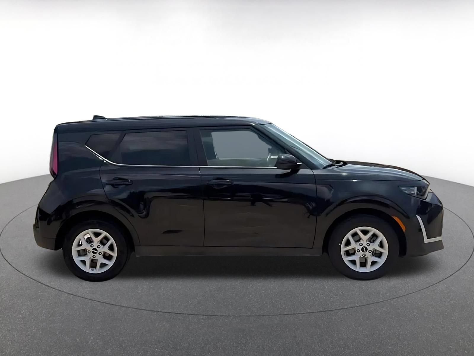 Thumbnail: 2025 Kia Soul - 16