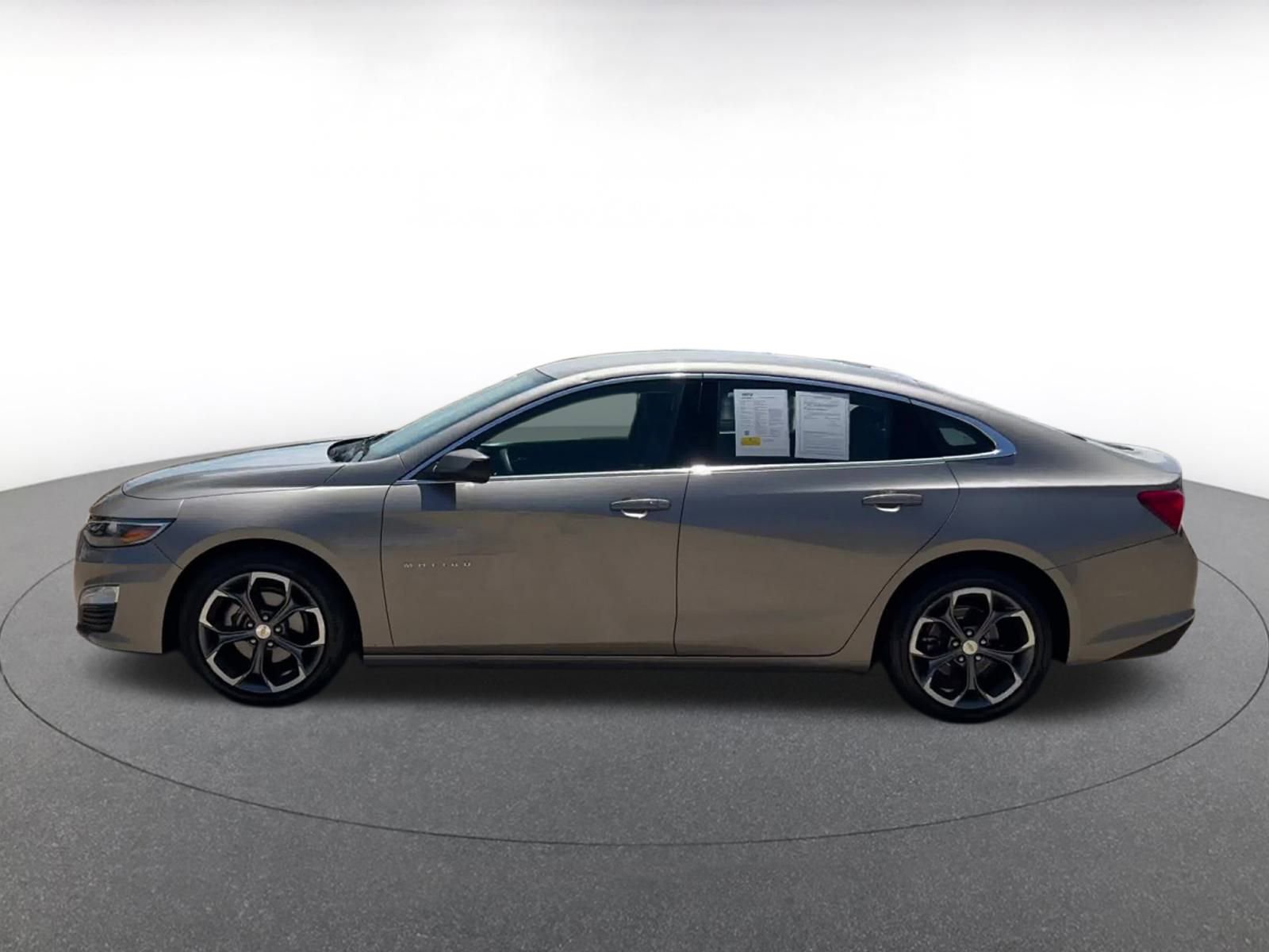 Thumbnail: 2024 Chevrolet Malibu - 9