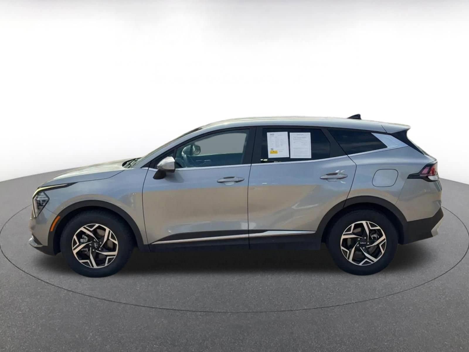 Thumbnail: 2024 Kia Sportage - 10