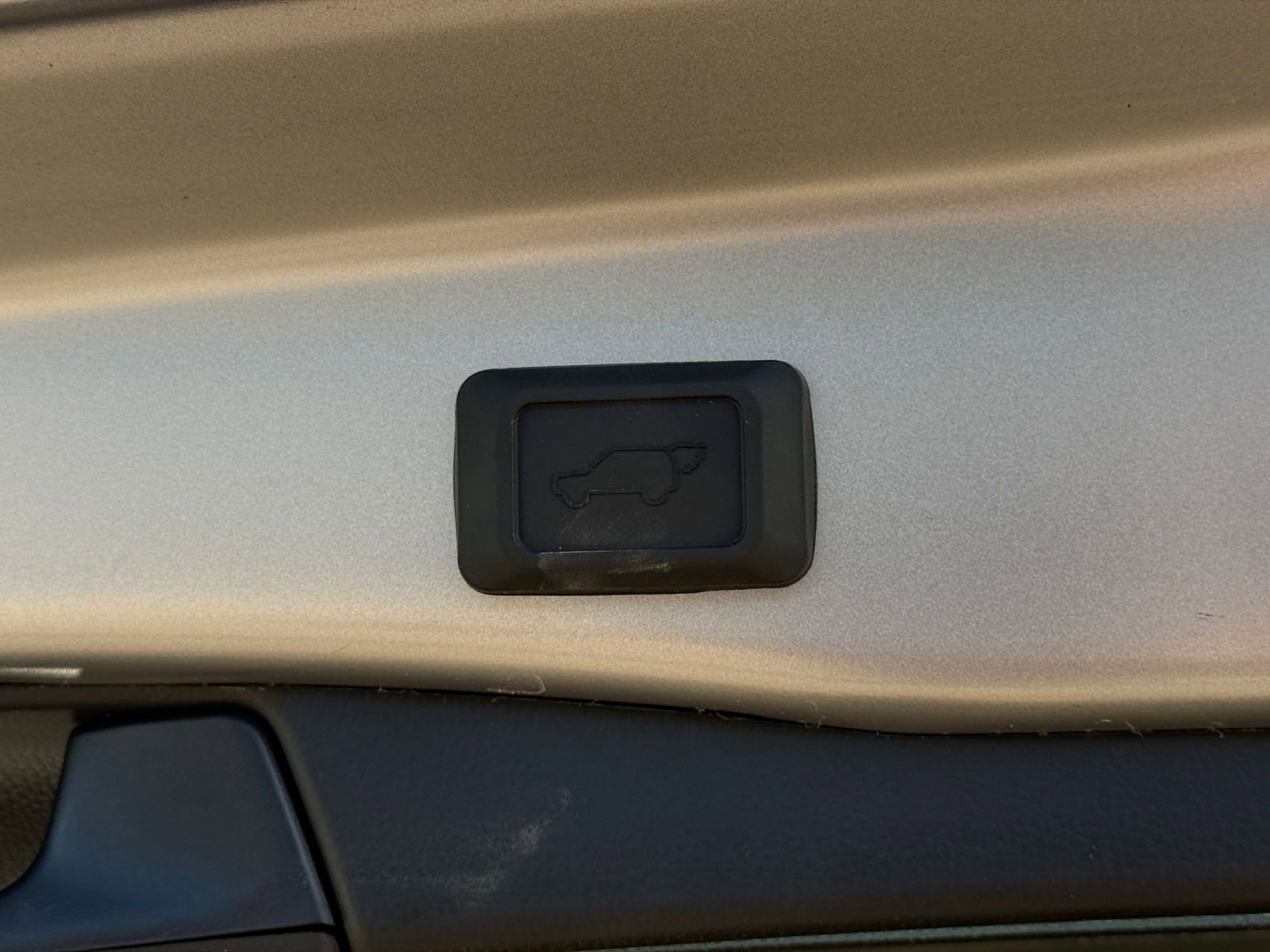 Thumbnail: 2025 Toyota RAV4 - 23