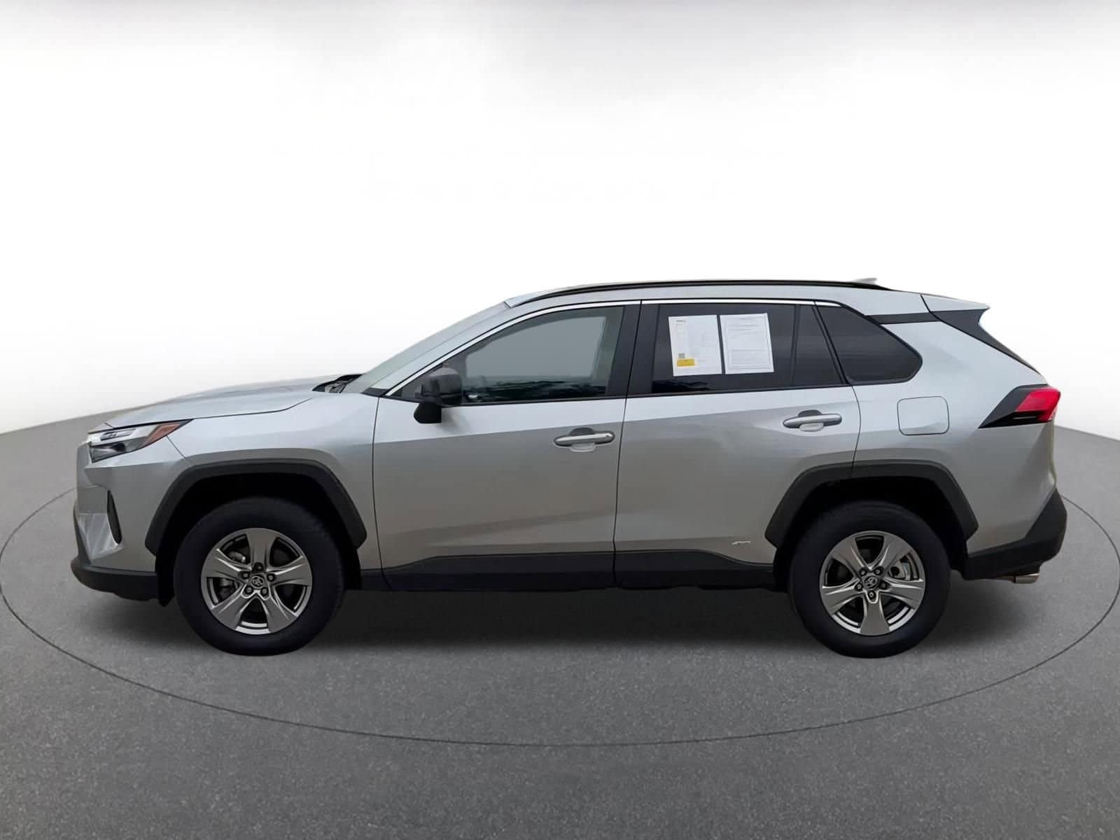 Thumbnail: 2025 Toyota RAV4 - 9