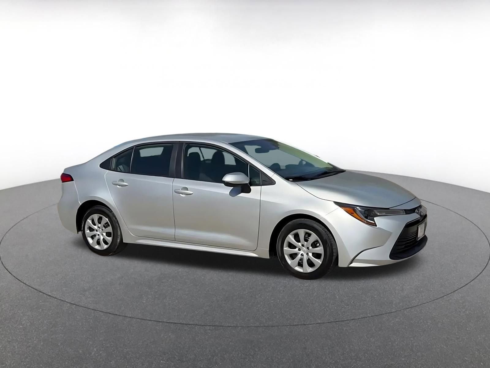 Thumbnail: 2025 Toyota Corolla - 2