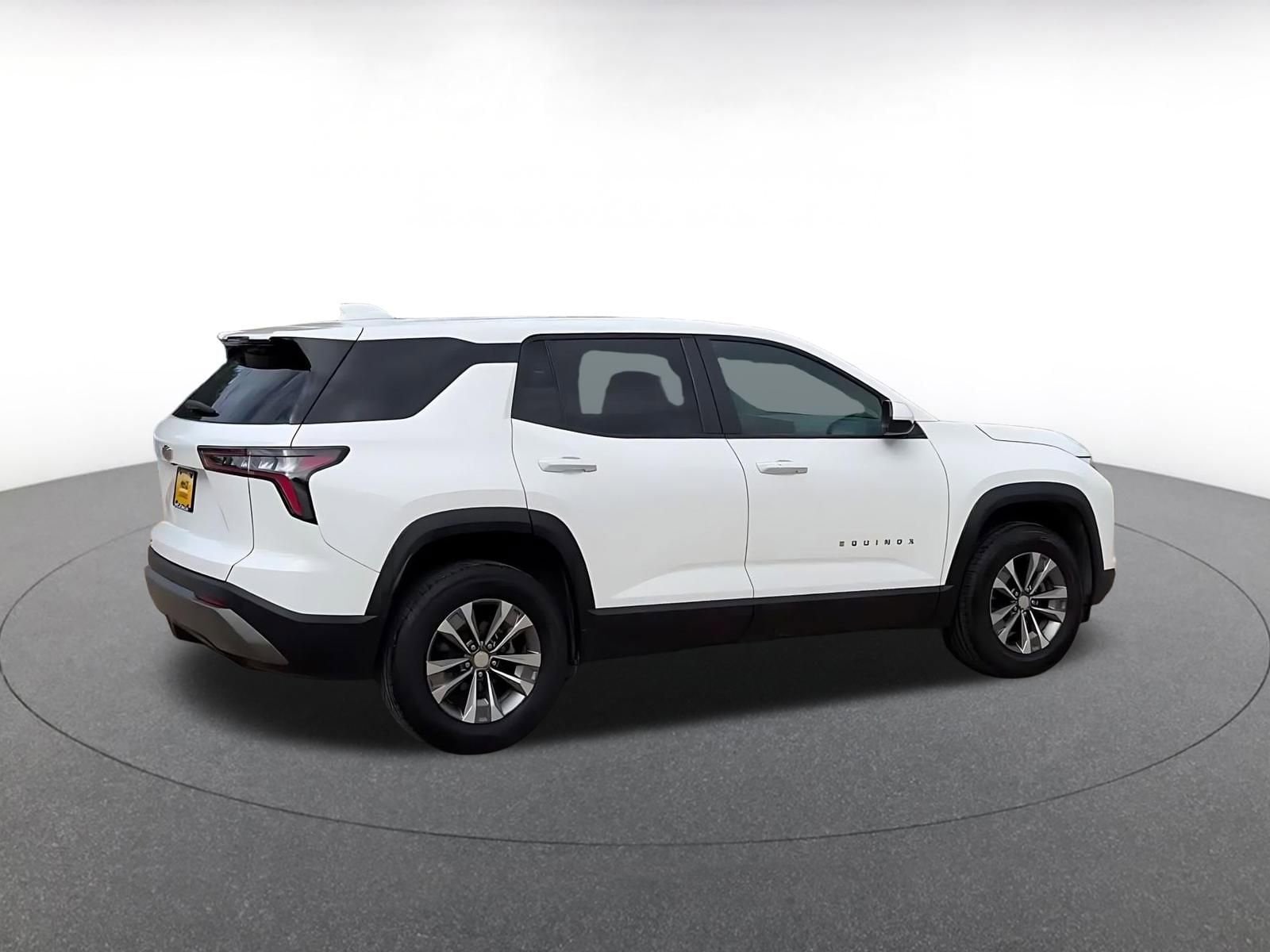 Thumbnail: 2025 Chevrolet Equinox - 14