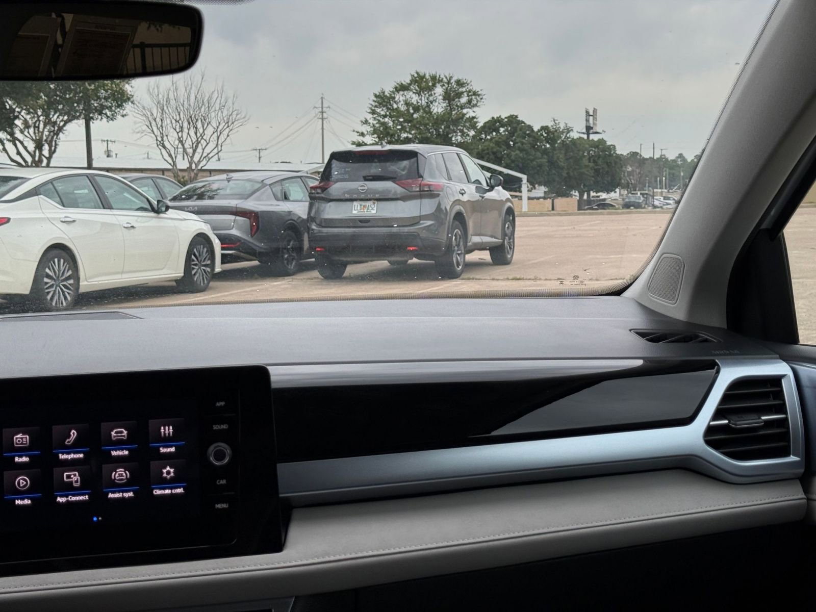 Thumbnail: 2025 Volkswagen Taos - 35