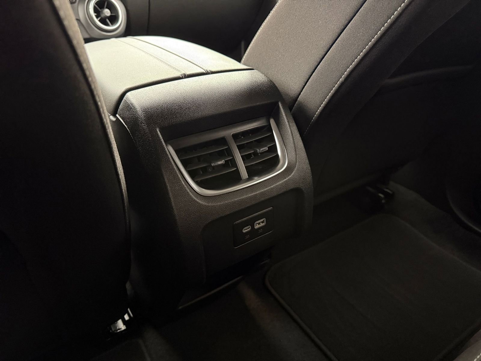 Thumbnail: 2025 Chevrolet Blazer - 24