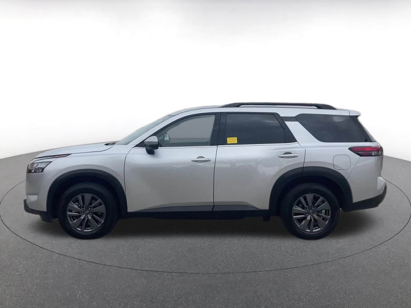 Thumbnail: 2025 Nissan Pathfinder - 9