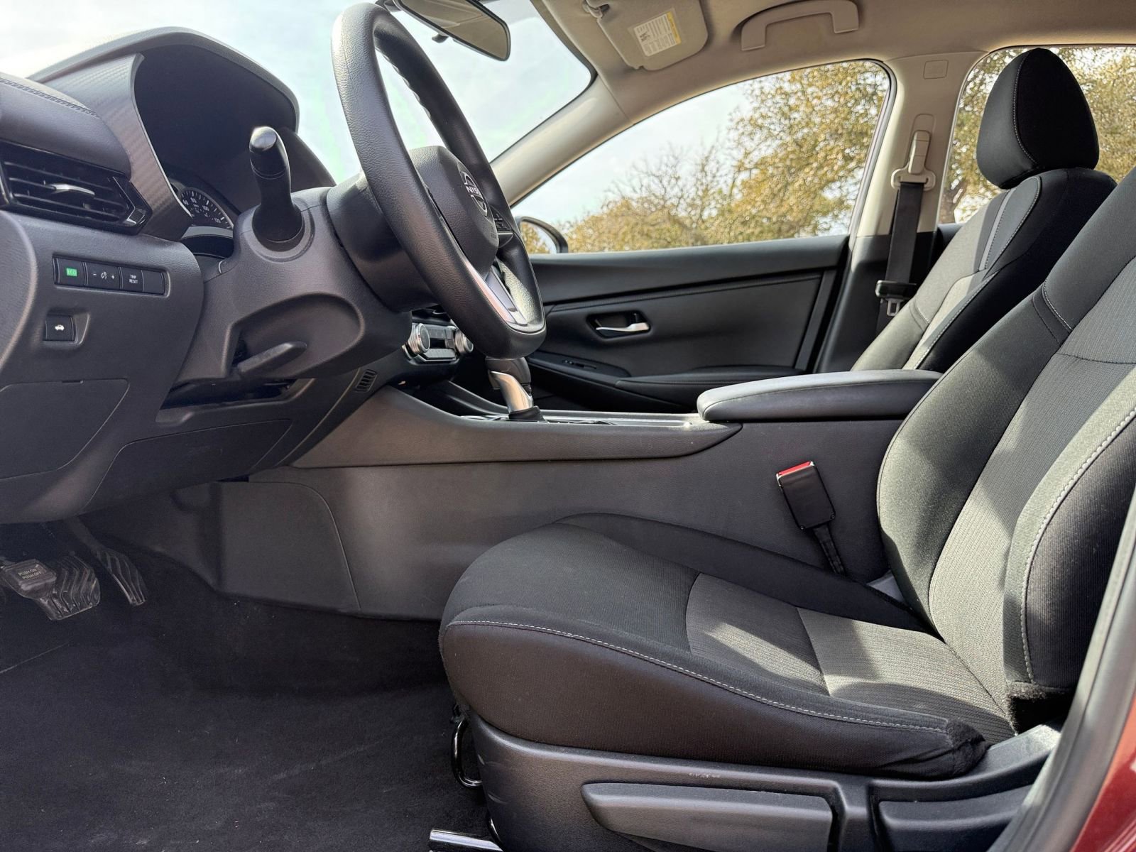 Thumbnail: 2025 Nissan Sentra - 27