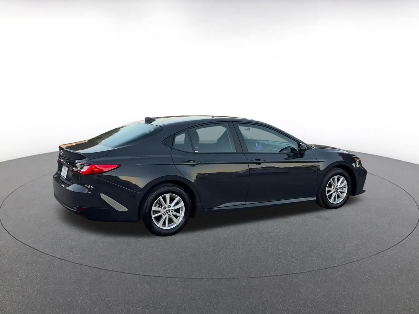 Thumbnail: 2025 Toyota Camry - 12