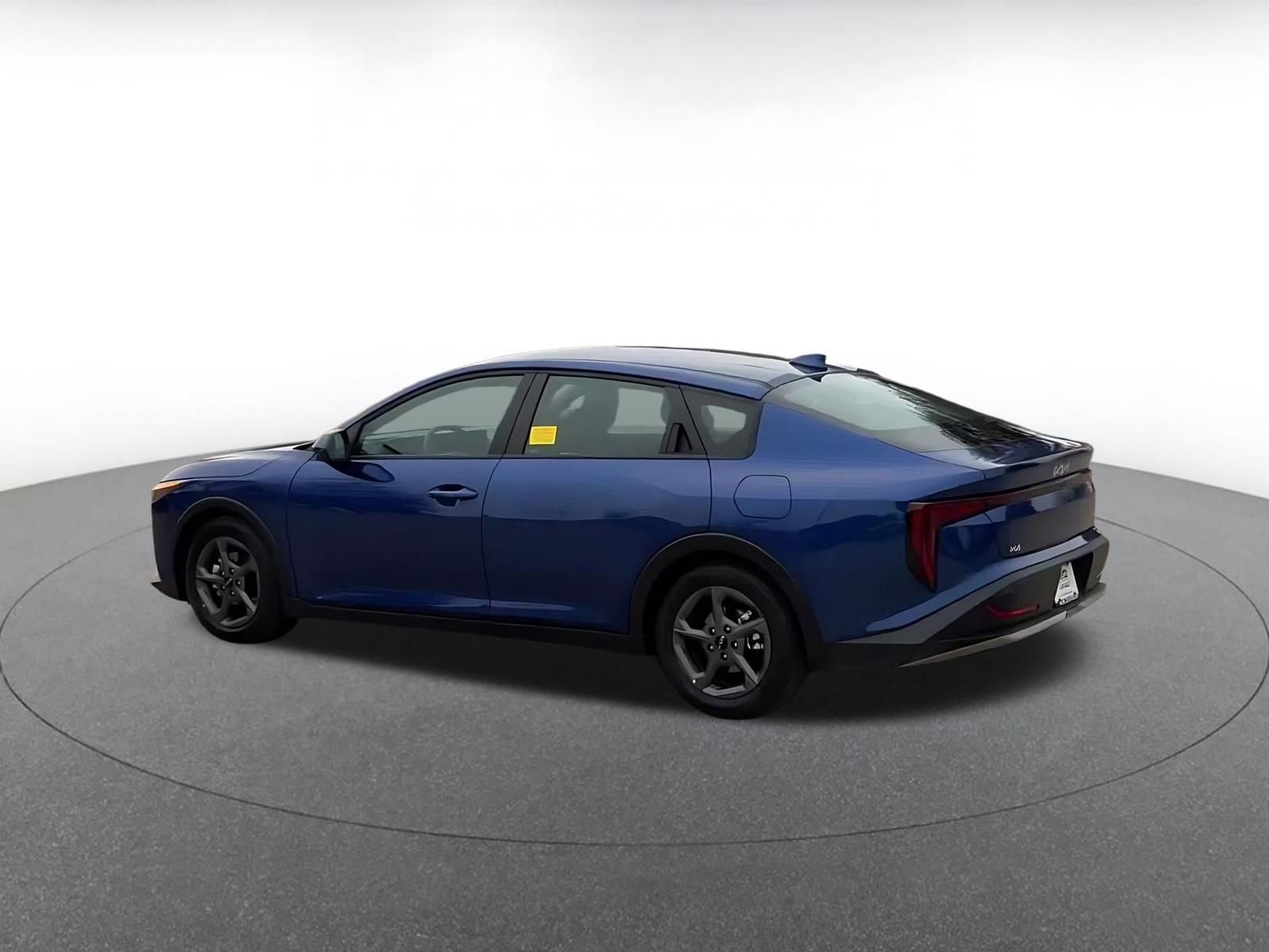 Thumbnail: 2025 Kia K4 - 10