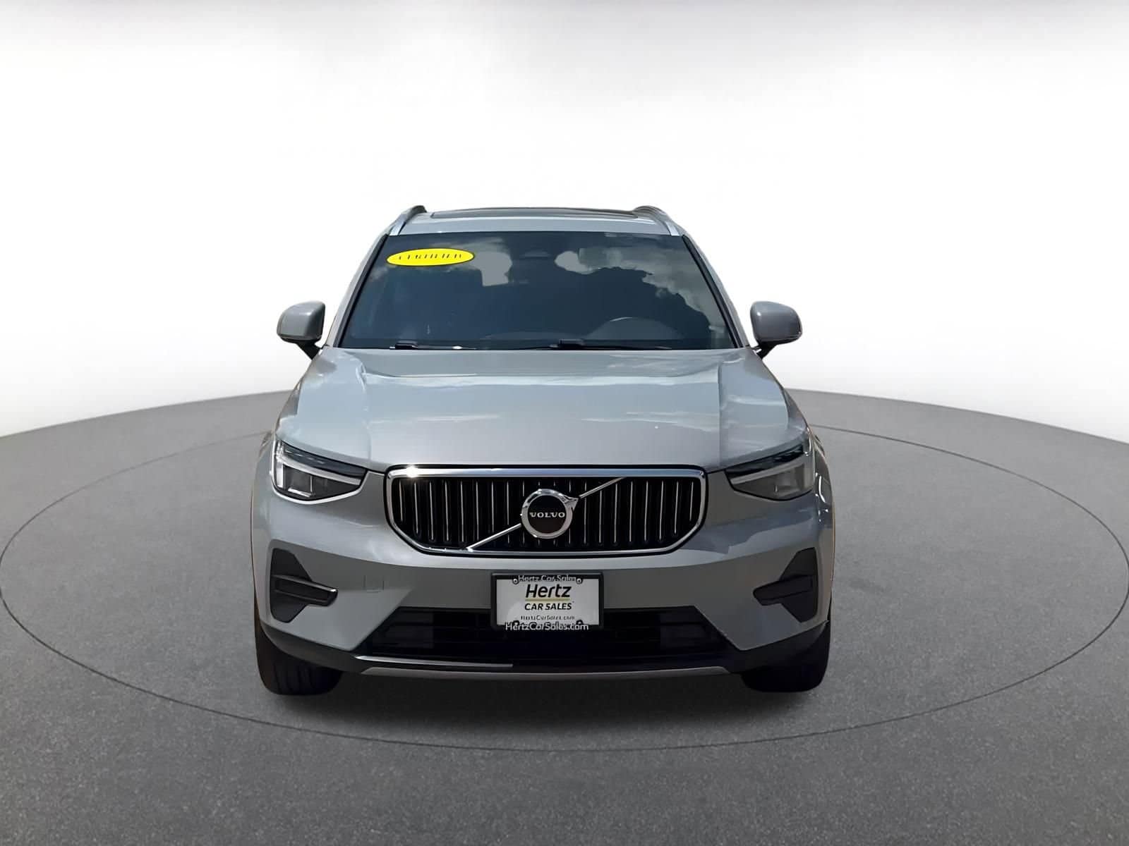 Thumbnail: 2024 Volvo XC40 - 4