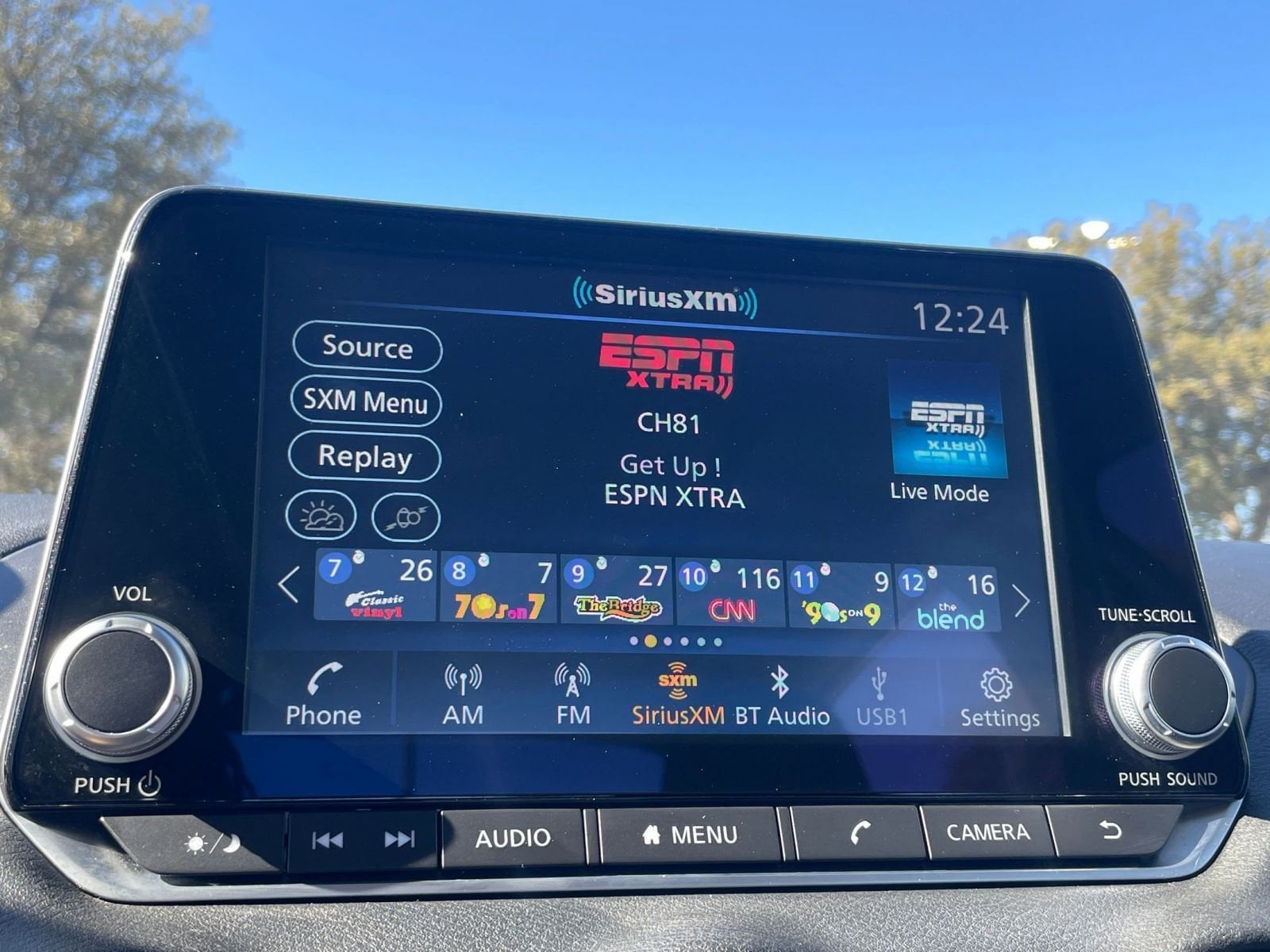 Thumbnail: 2025 Nissan Sentra - 21