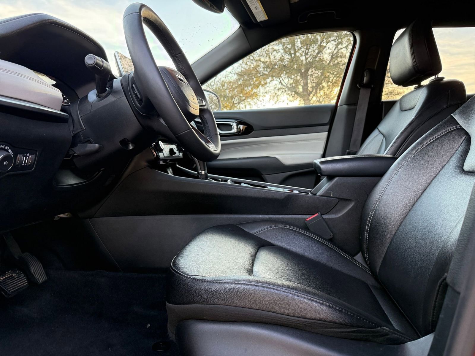 Thumbnail: 2025 Jeep Compass - 27