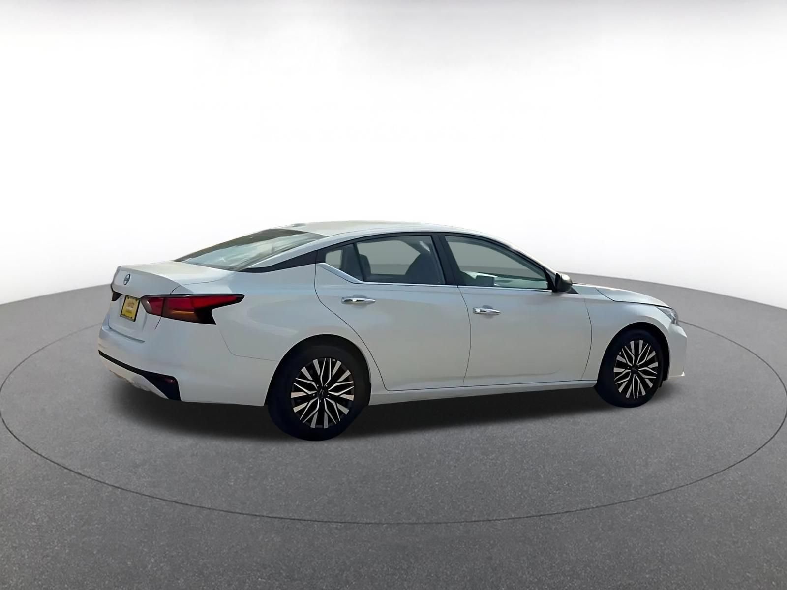 Thumbnail: 2025 Nissan Altima - 12