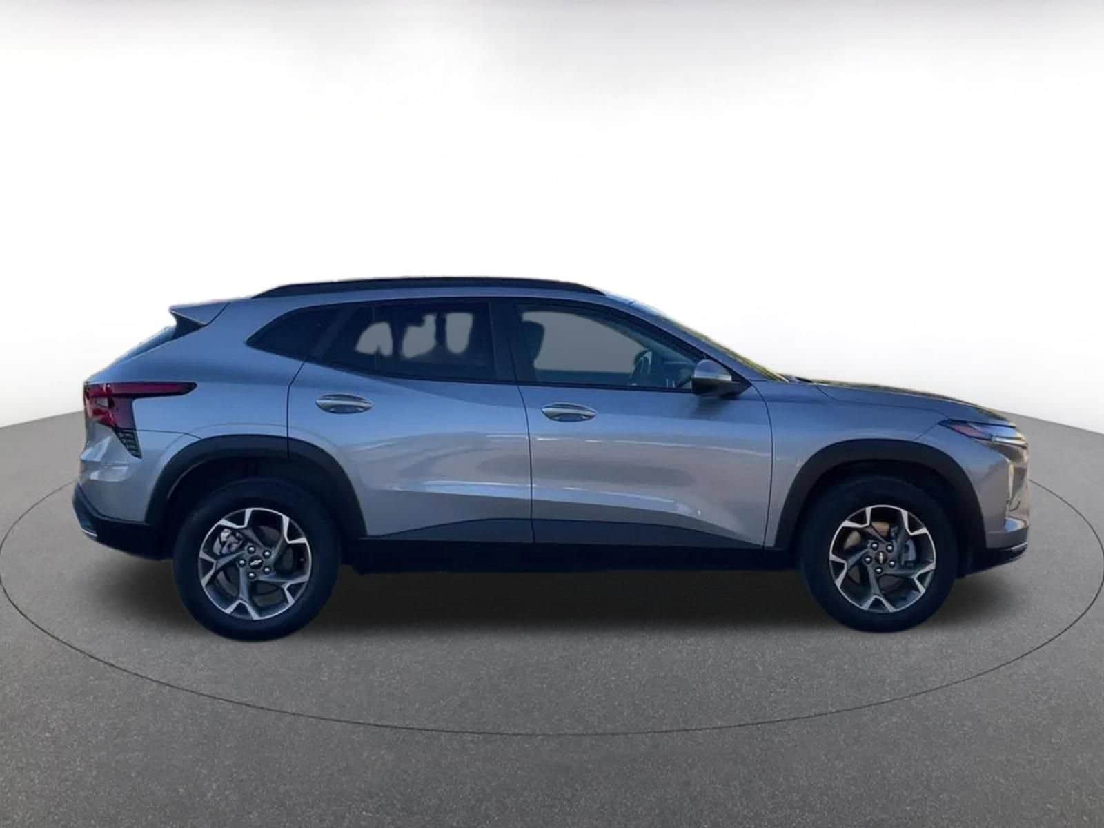 Thumbnail: 2025 Chevrolet Trax - 16