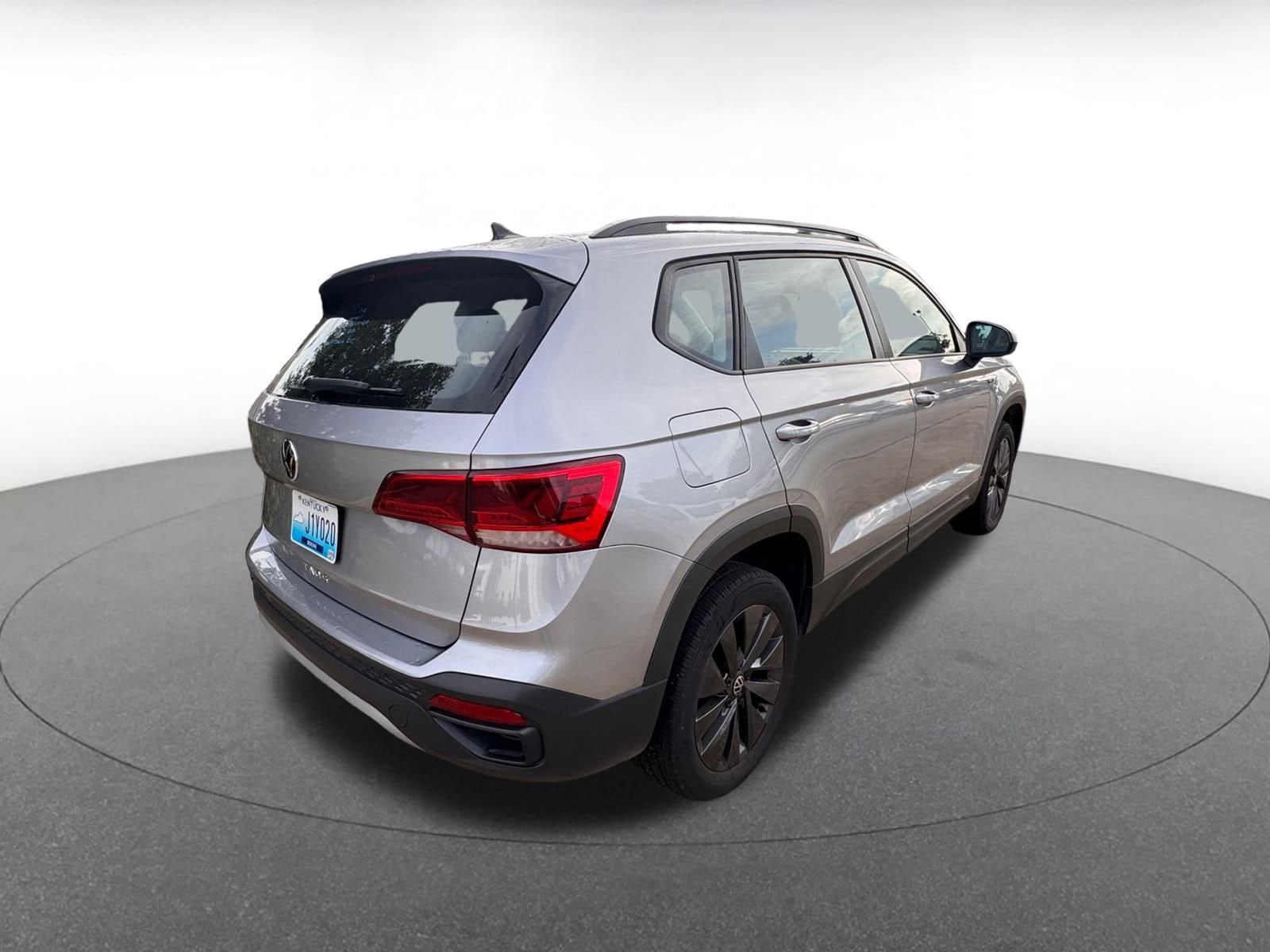 Thumbnail: 2024 Volkswagen Taos - 4