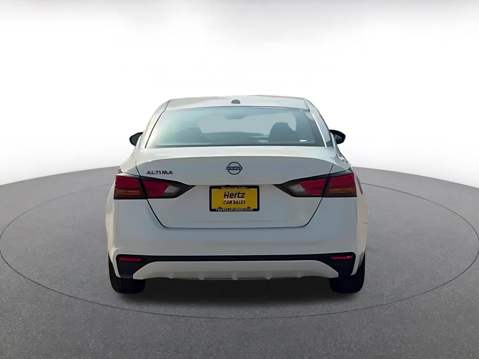 Thumbnail: 2025 Nissan Altima - 10