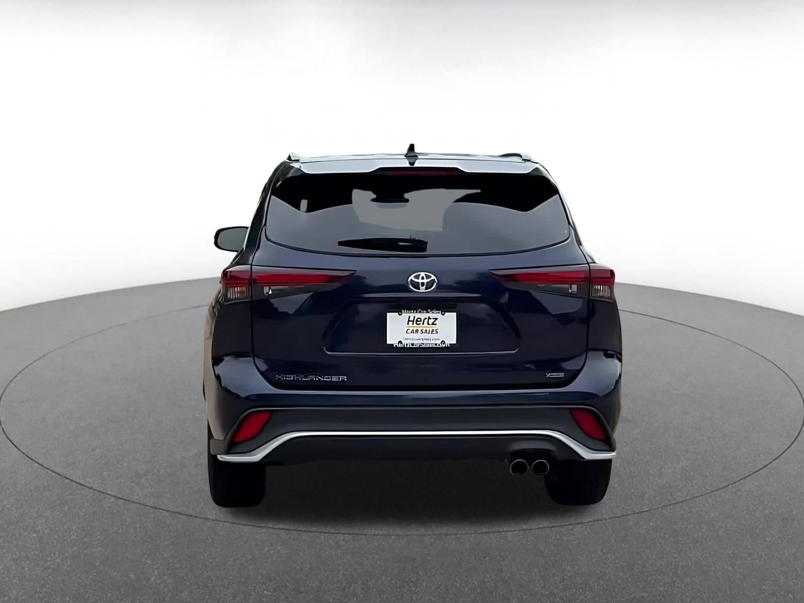 Thumbnail: 2024 Toyota Highlander - 12