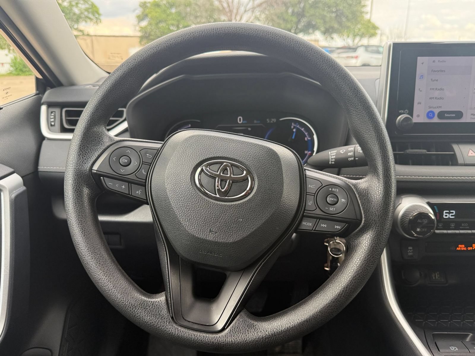 Thumbnail: 2025 Toyota RAV4 - 29