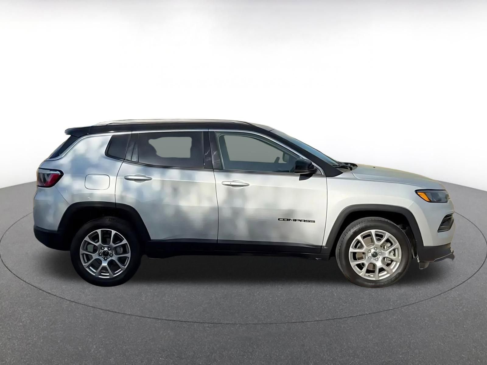 Thumbnail: 2025 Jeep Compass - 16