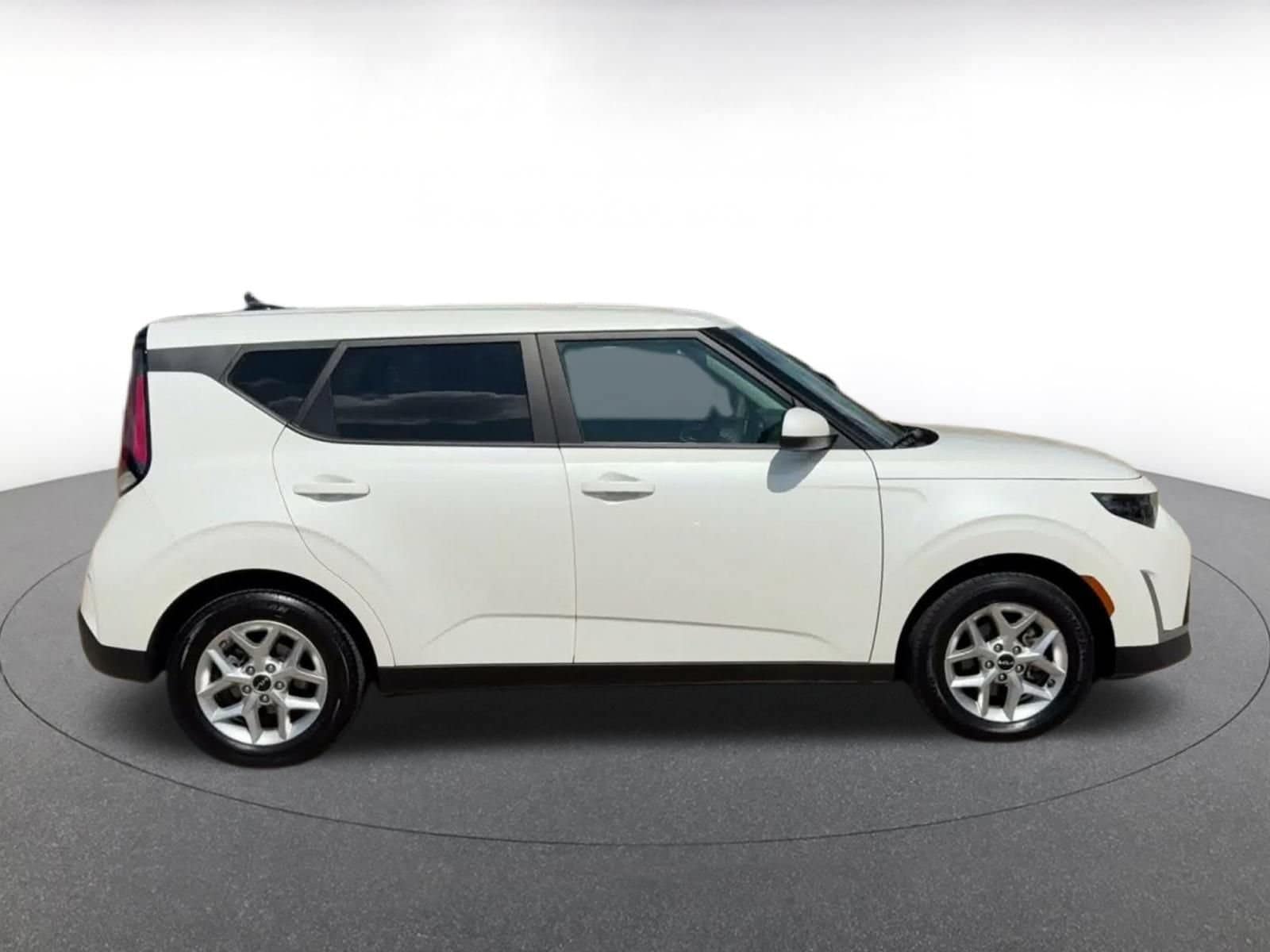 Thumbnail: 2025 Kia Soul - 15